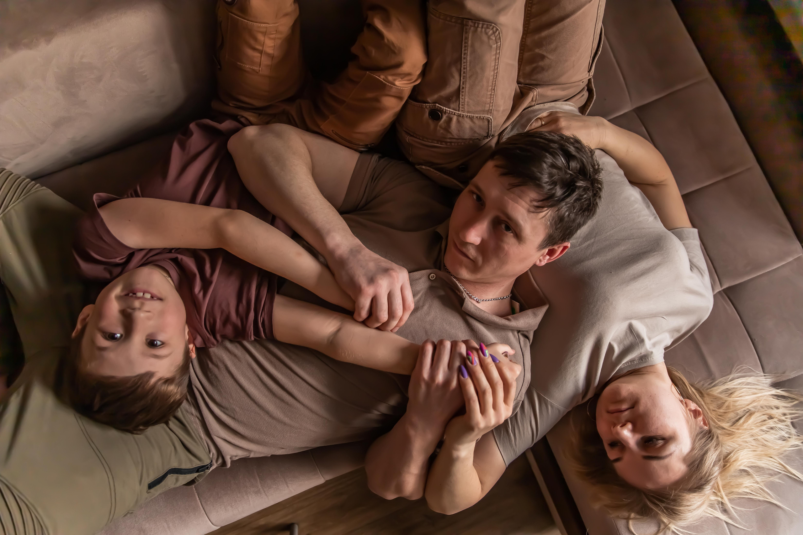 Домашняя съемка. Семейный свадебный интерьерный фотограф Тверь Санкт- Марина Свистунова