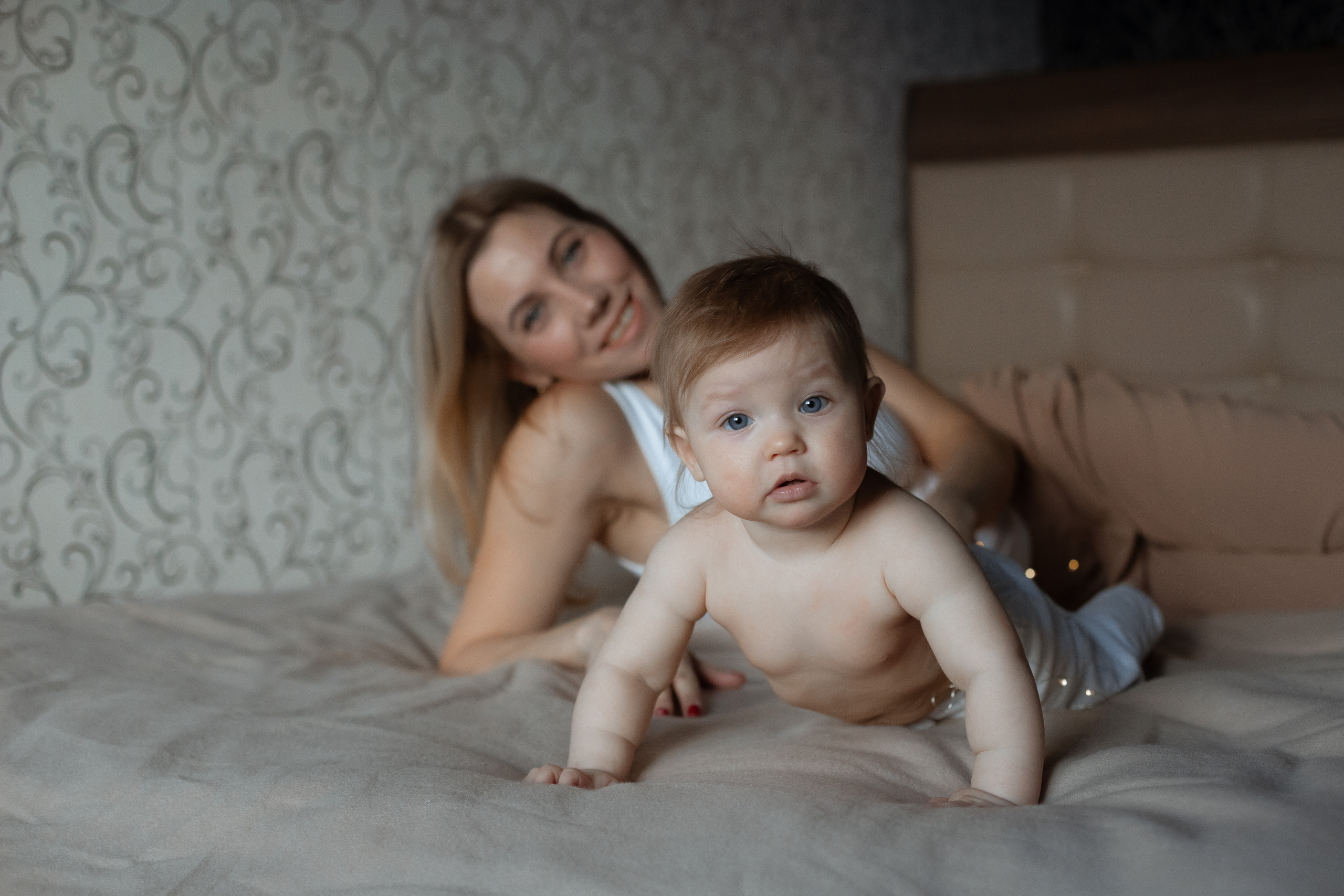 Домашняя съемка. Семейный свадебный интерьерный фотограф Тверь Санкт- Марина Свистунова