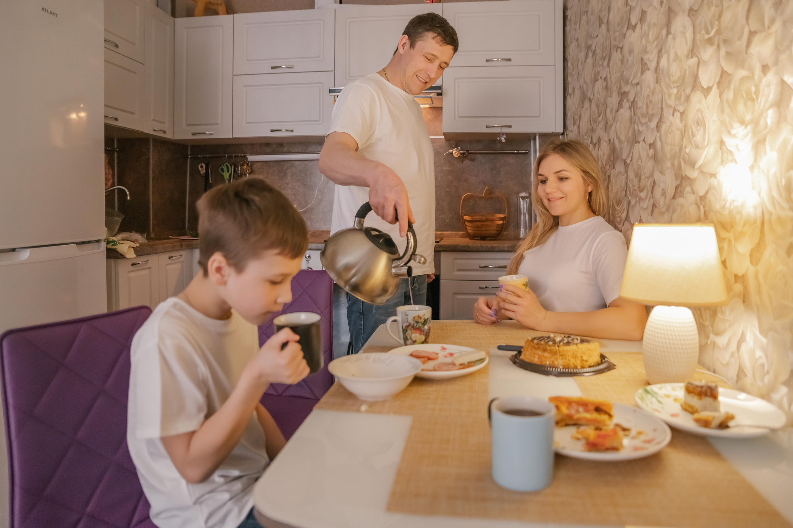 Домашняя съемка. Семейный свадебный интерьерный фотограф Тверь Санкт- Марина Свистунова
