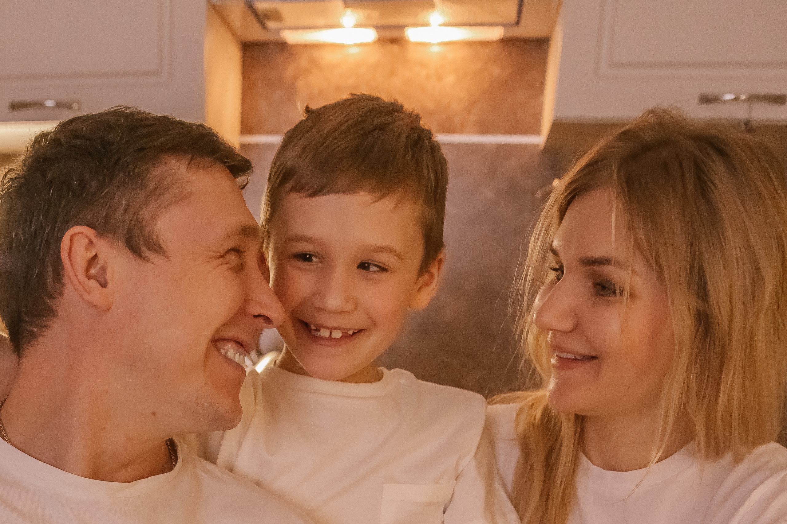 Домашняя съемка. Семейный свадебный интерьерный фотограф Тверь Санкт- Марина Свистунова