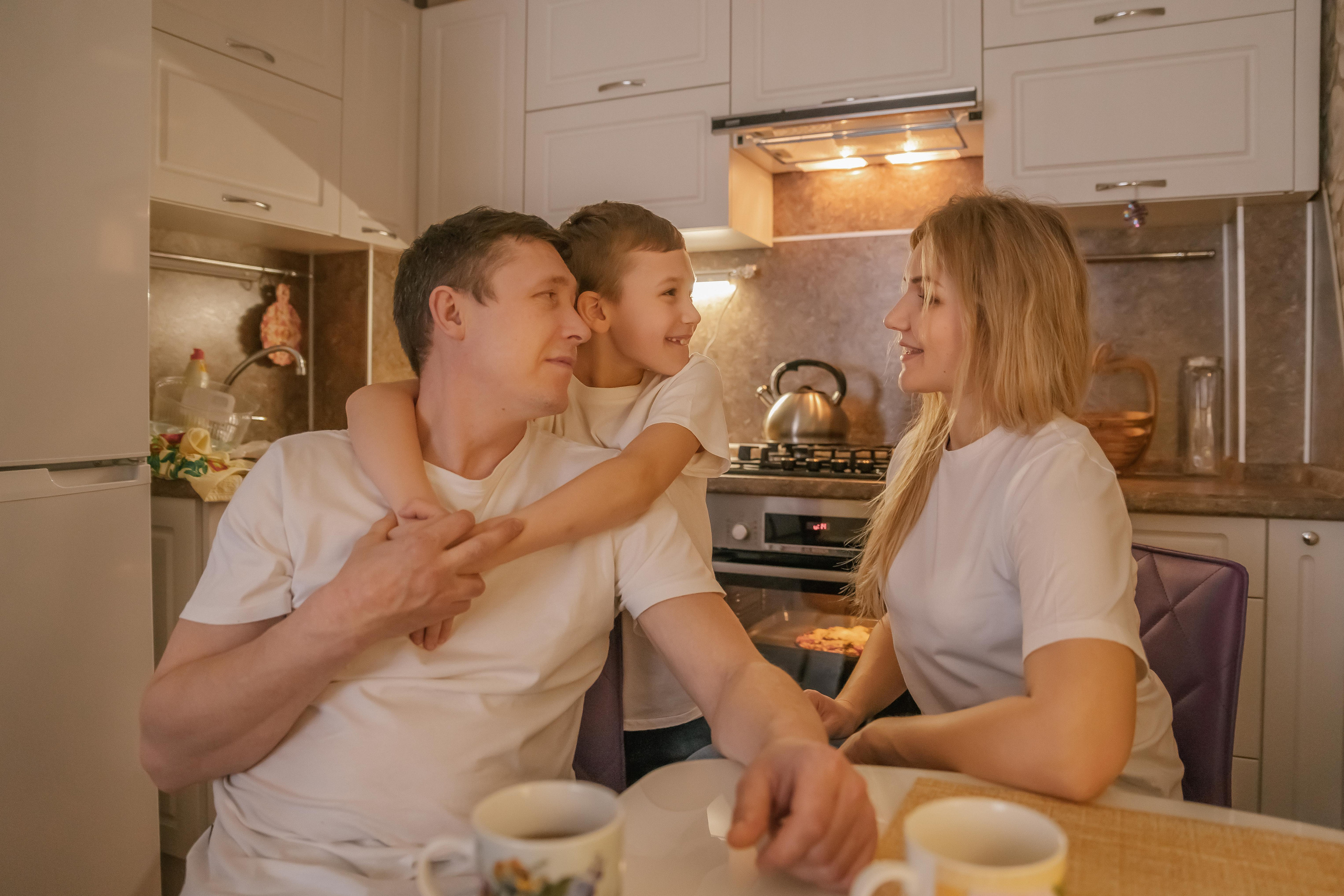 Домашняя съемка. Семейный свадебный интерьерный фотограф Тверь Санкт- Марина Свистунова