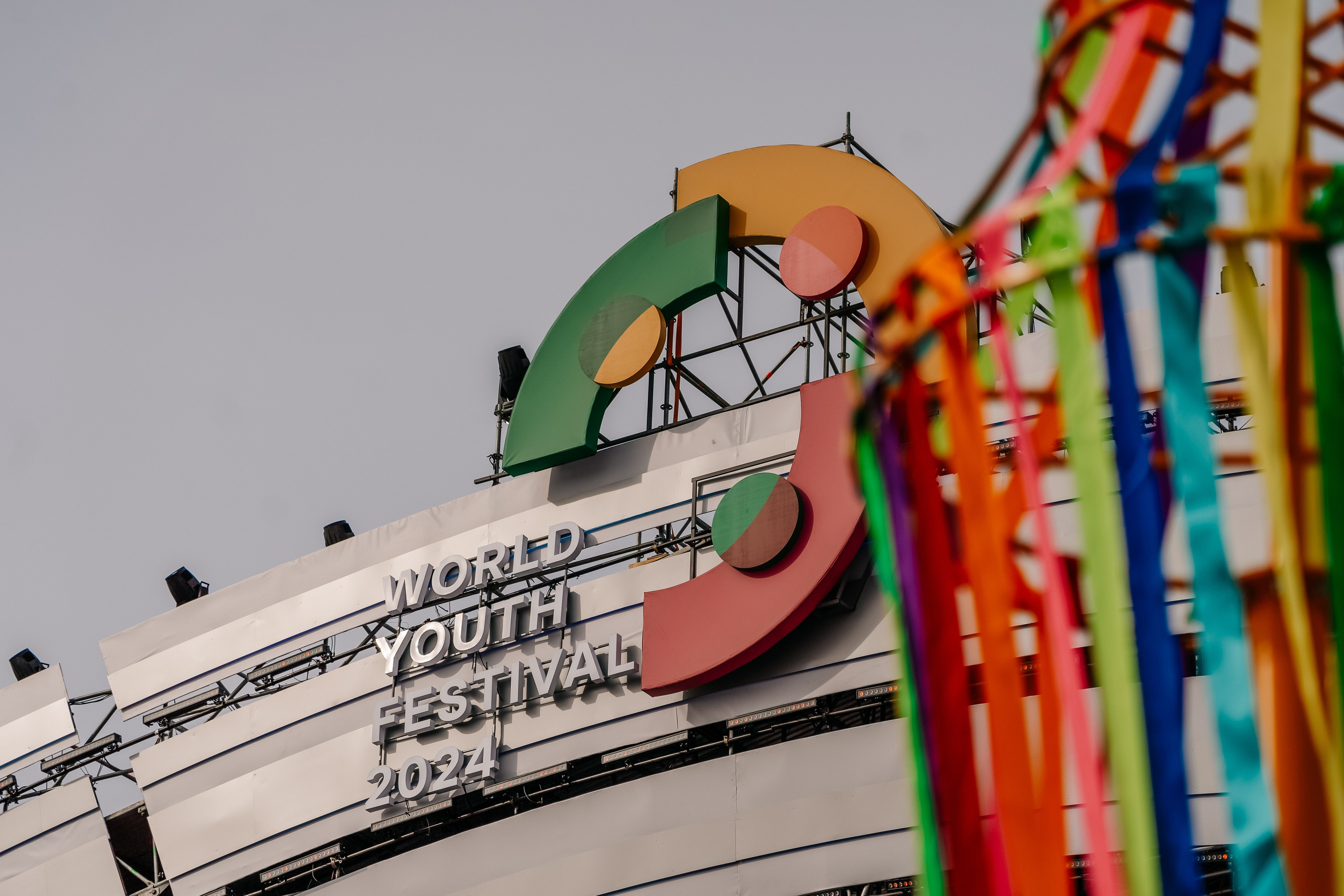 Всемирный фестиваль молодежи. Репортажный фотограф в Крыму Ксения Гасица