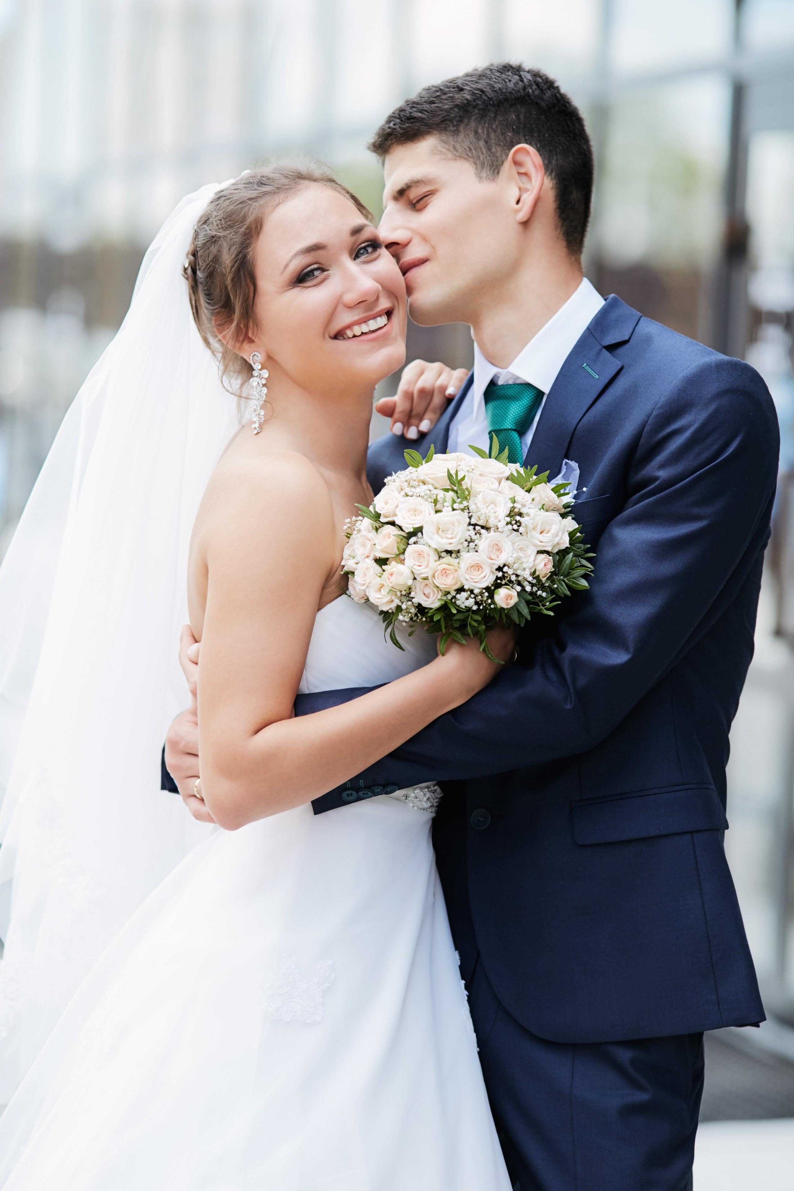 Романтическая свадебная фотосессия с поцелуями, город Находка