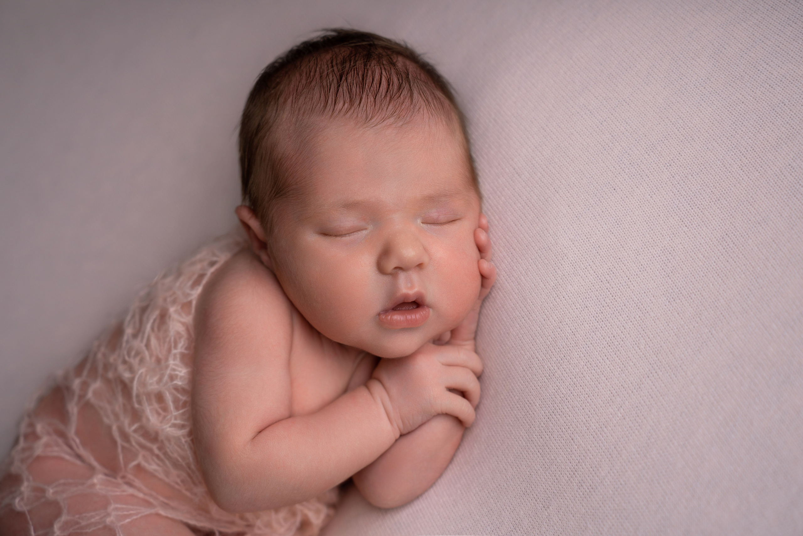 Ньюборн. Фотограф новорожденных Оренбург и свадебный фотограф Оренбург