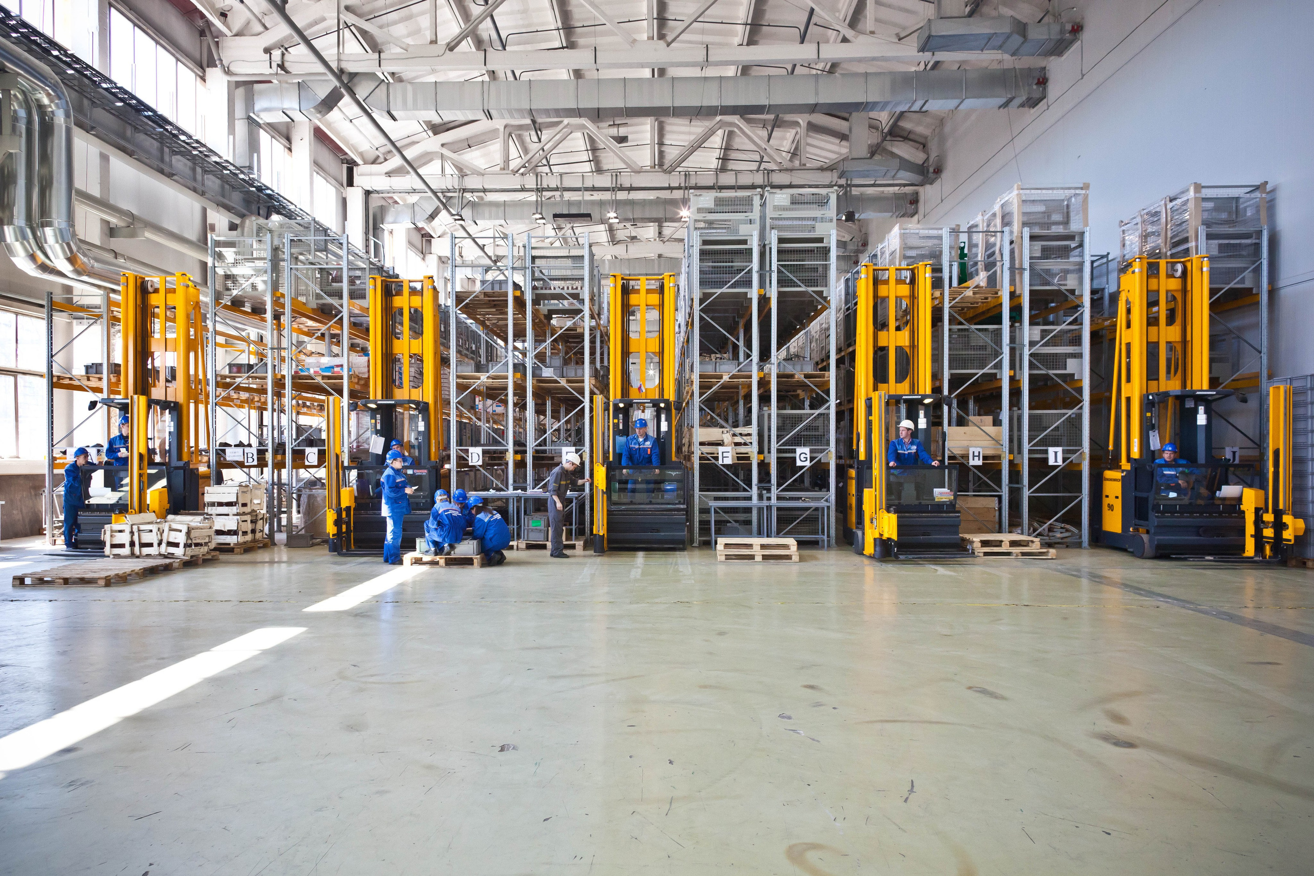 ТИХВИНСКИЙ ВАГОНОСТРОИТЕЛЬНЫЙ ЗАВОД. Рабочая сторона — бизнес портрет и репортаж в Санкт-Петербурге