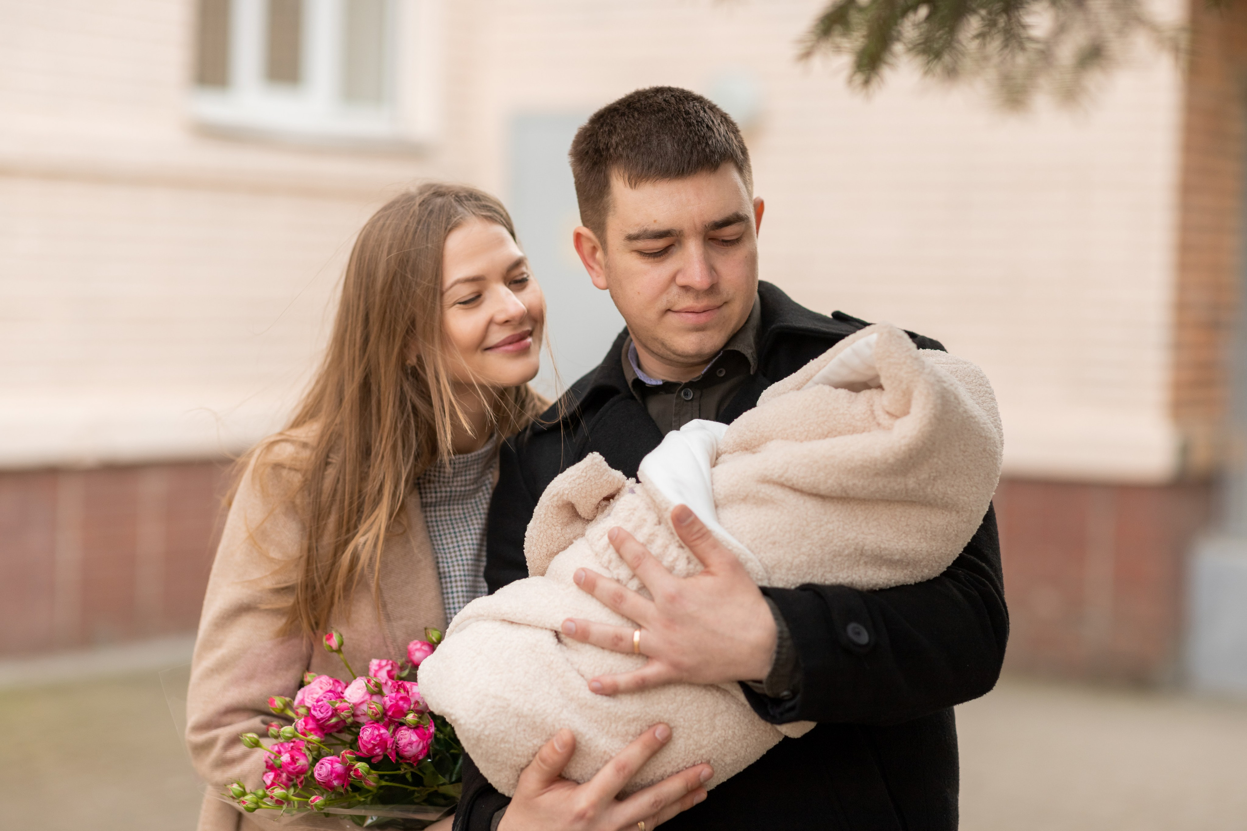 Выписка из роддома в городе Ростове-на-Дону. Олеся Семейская свадебный и семейный фотограф в Ростове-на-Дону