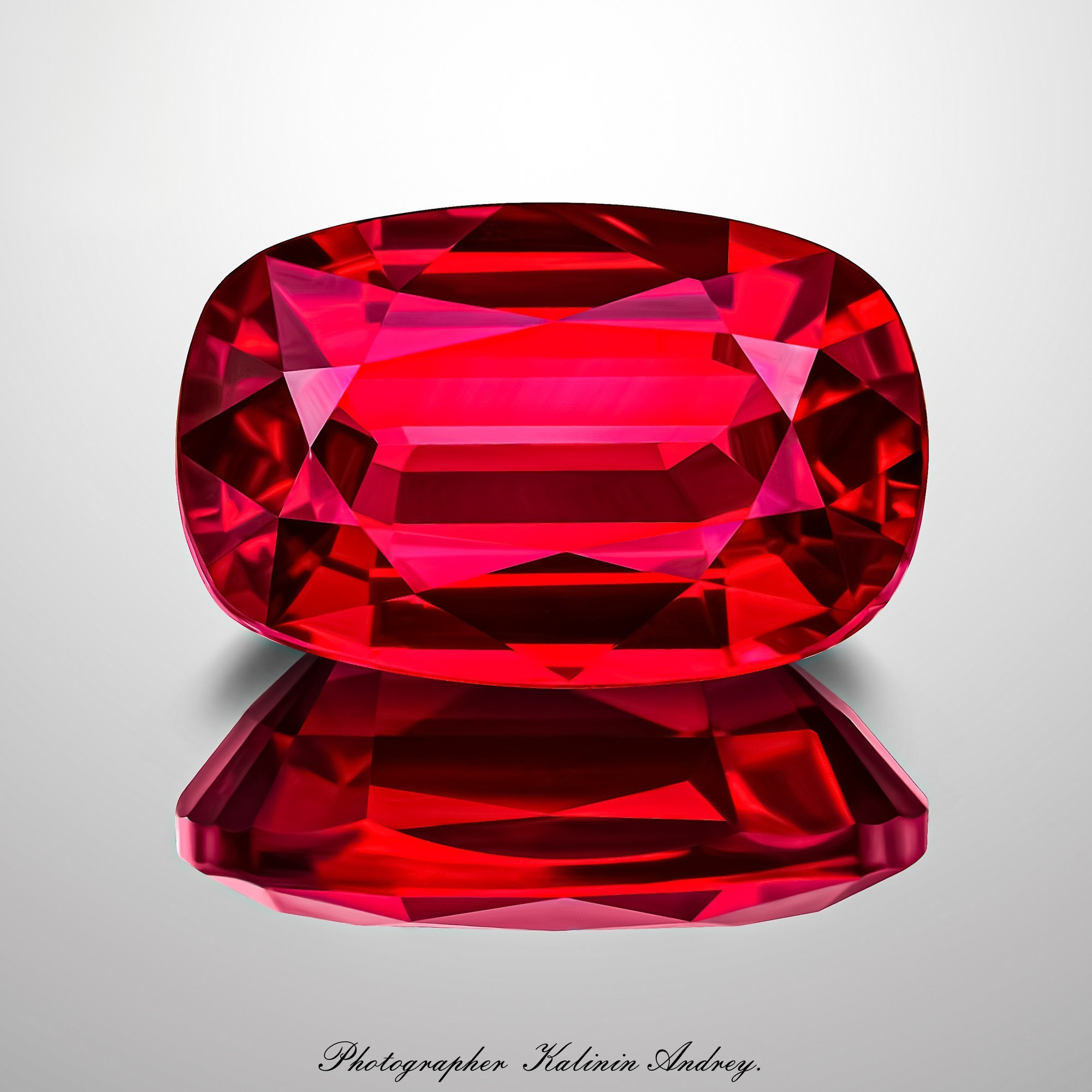 Фотографии в большом разрешении драгоценных камней на продажу купить тел +79 660 031 307. Высококачественная профессиональная рекламная фотосъёмка ювелирных украшений, драгоценных камней в Москве. Обучение, консультация