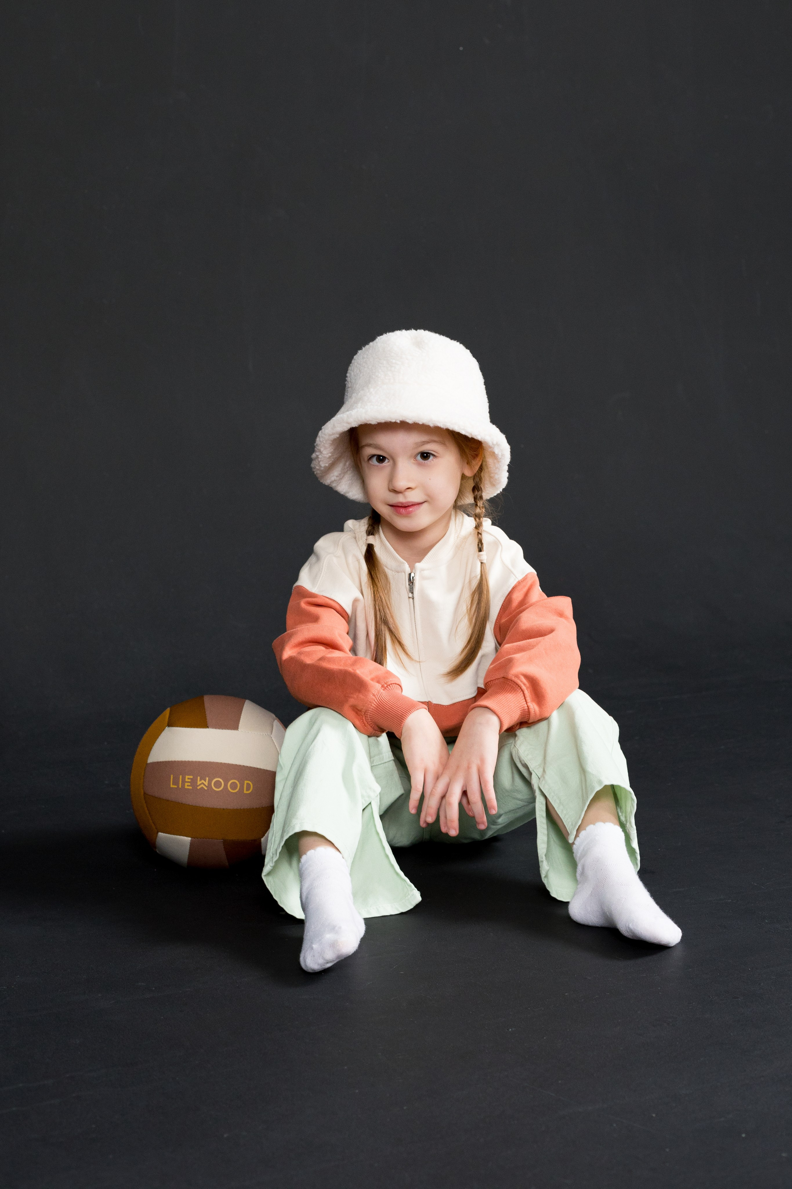 Лиза, 4 года. Детский и контент фотограф Надя Волкова Санкт-Петербург