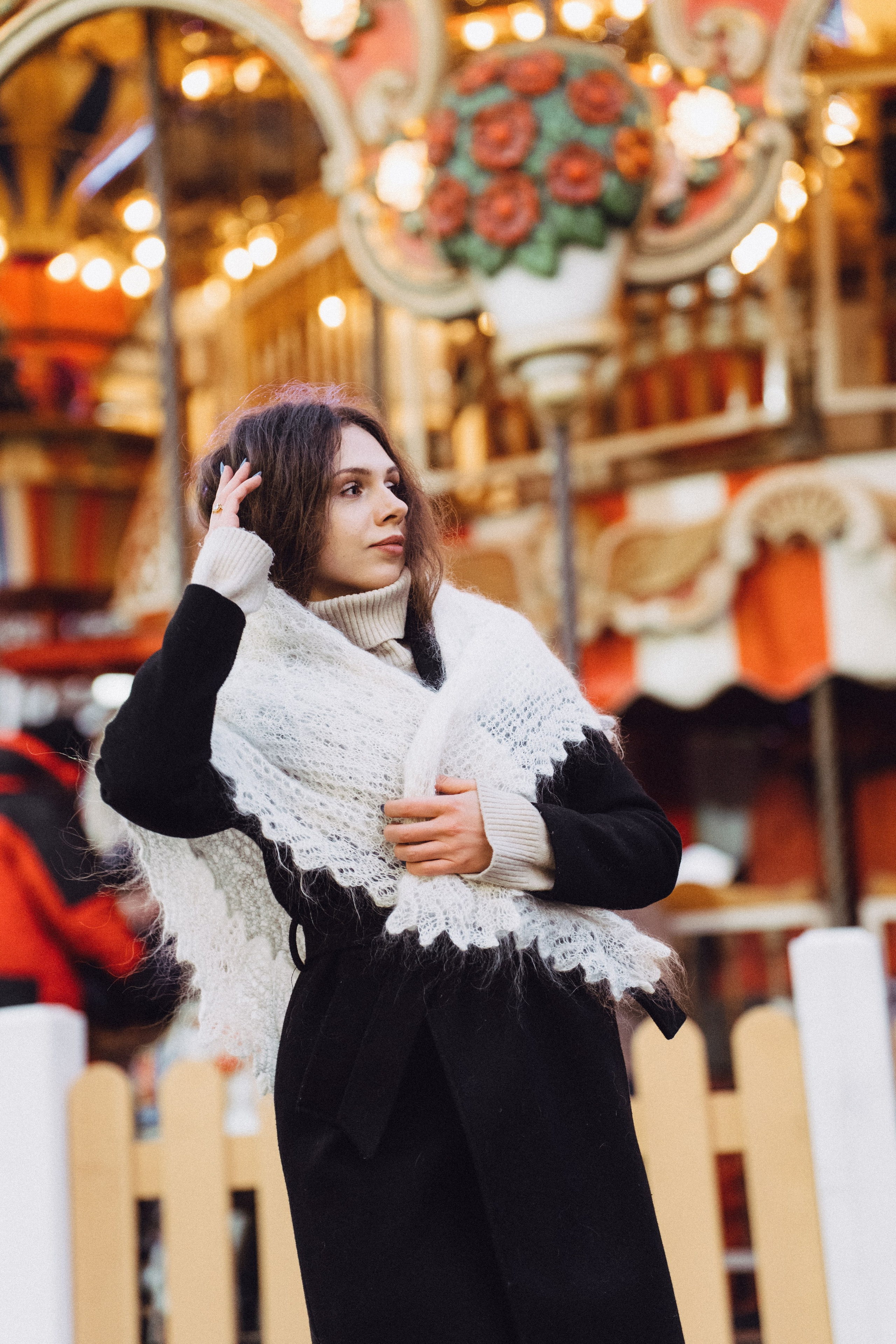 ПРОГУЛКА НА МАНЕЖНОЙ ПЛОЩАДИ ДЛЯ ДЕВУШКИ ПЕРЕД НОВЫМ ГОДОМ (НОВОГОДНЯЯ ФОТОСЕССИИЯ НА МАНЕЖНОЙ ПЛОЩАДИ). Профессиональный фотограф, Санкт-Петербург — Виктория Богомолова