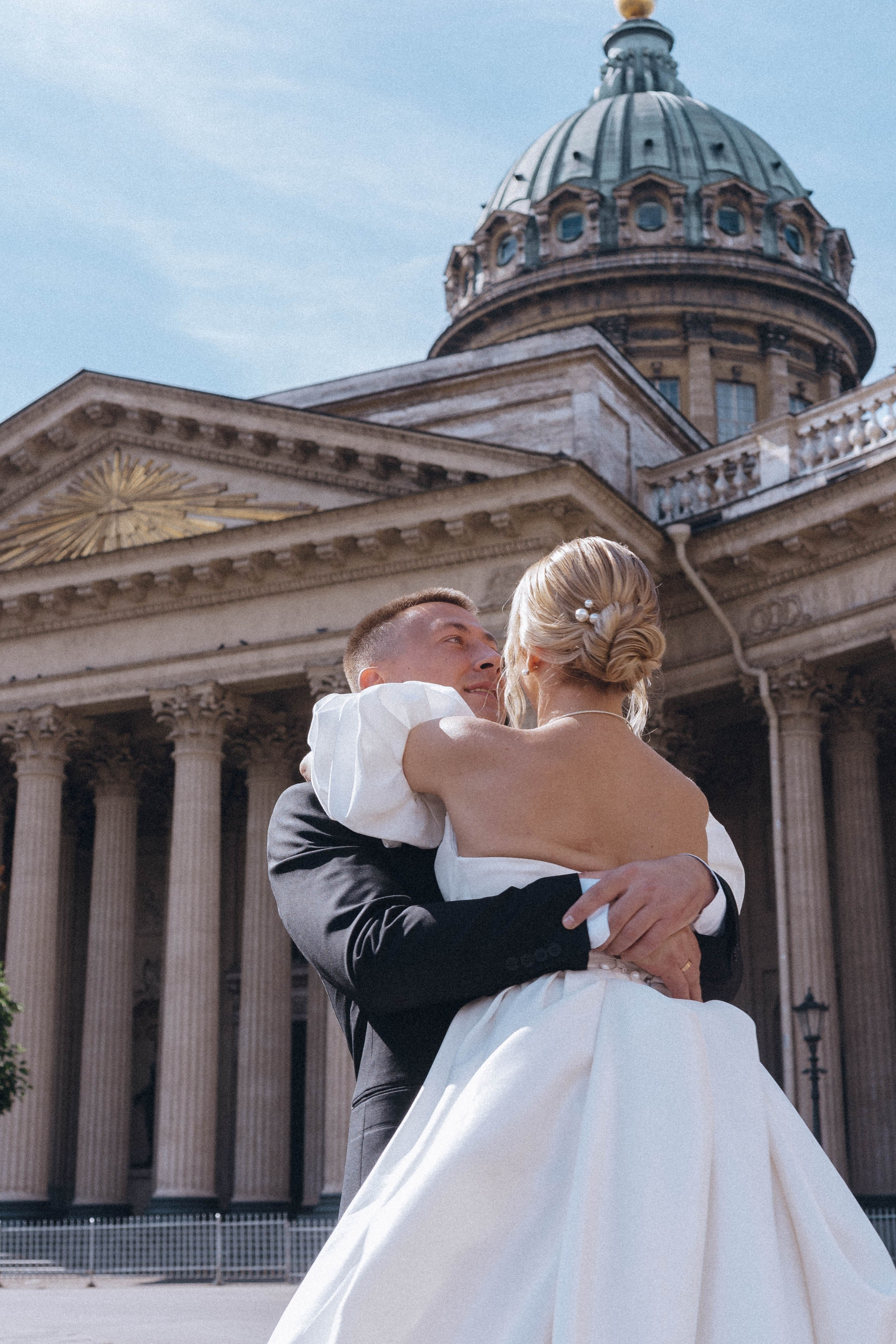 СВАДЕНБНАЯ СЬЕМКА НА КАТЕРЕ ПО КАНАЛАМ САНКТ-ПЕТЕРБУРГА И В АКВАТОРИИ НЕВЫ. Профессиональный фотограф, Санкт-Петербург — Виктория Богомолова