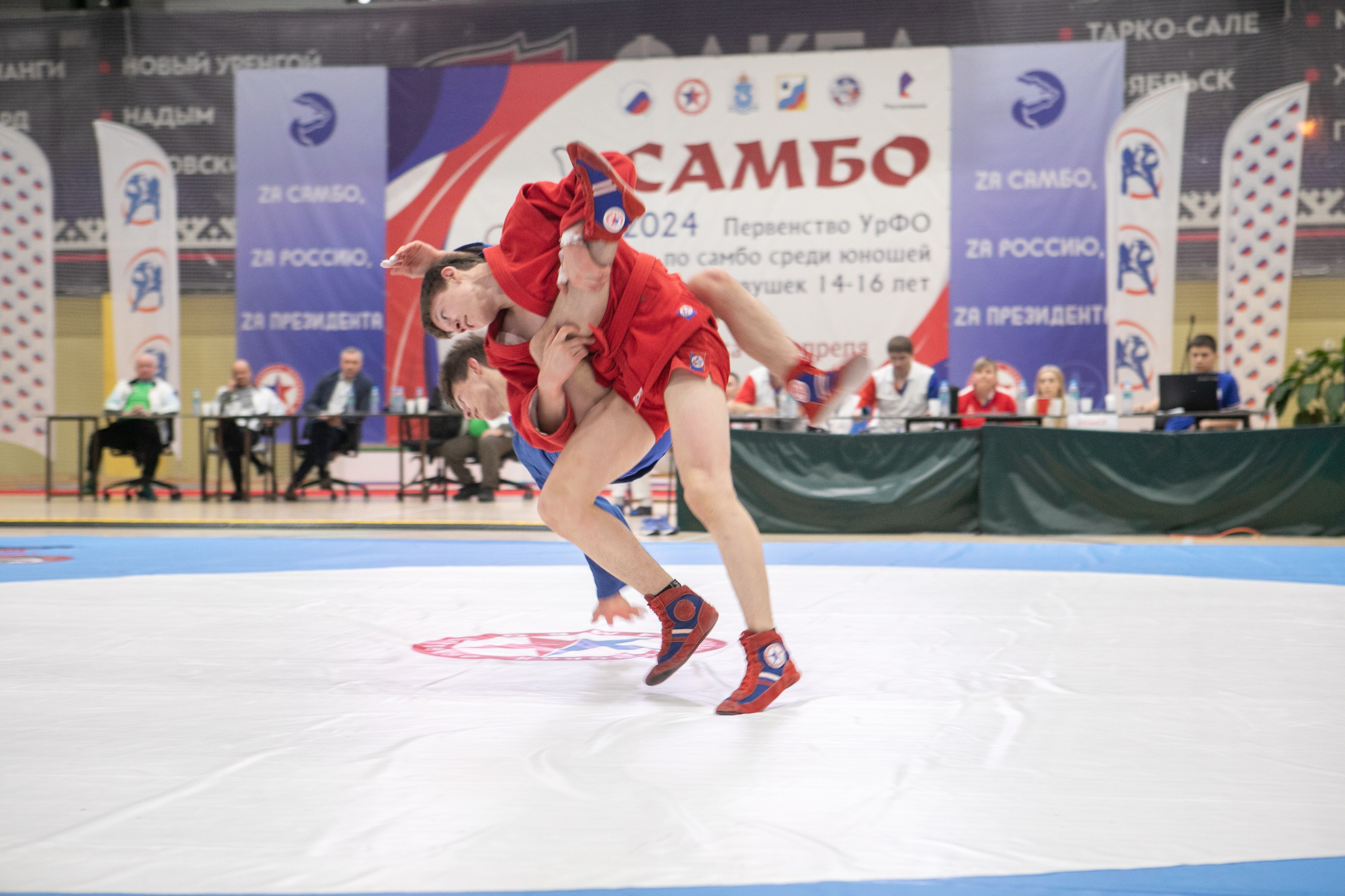 Самбо. Фотограф Губкинского