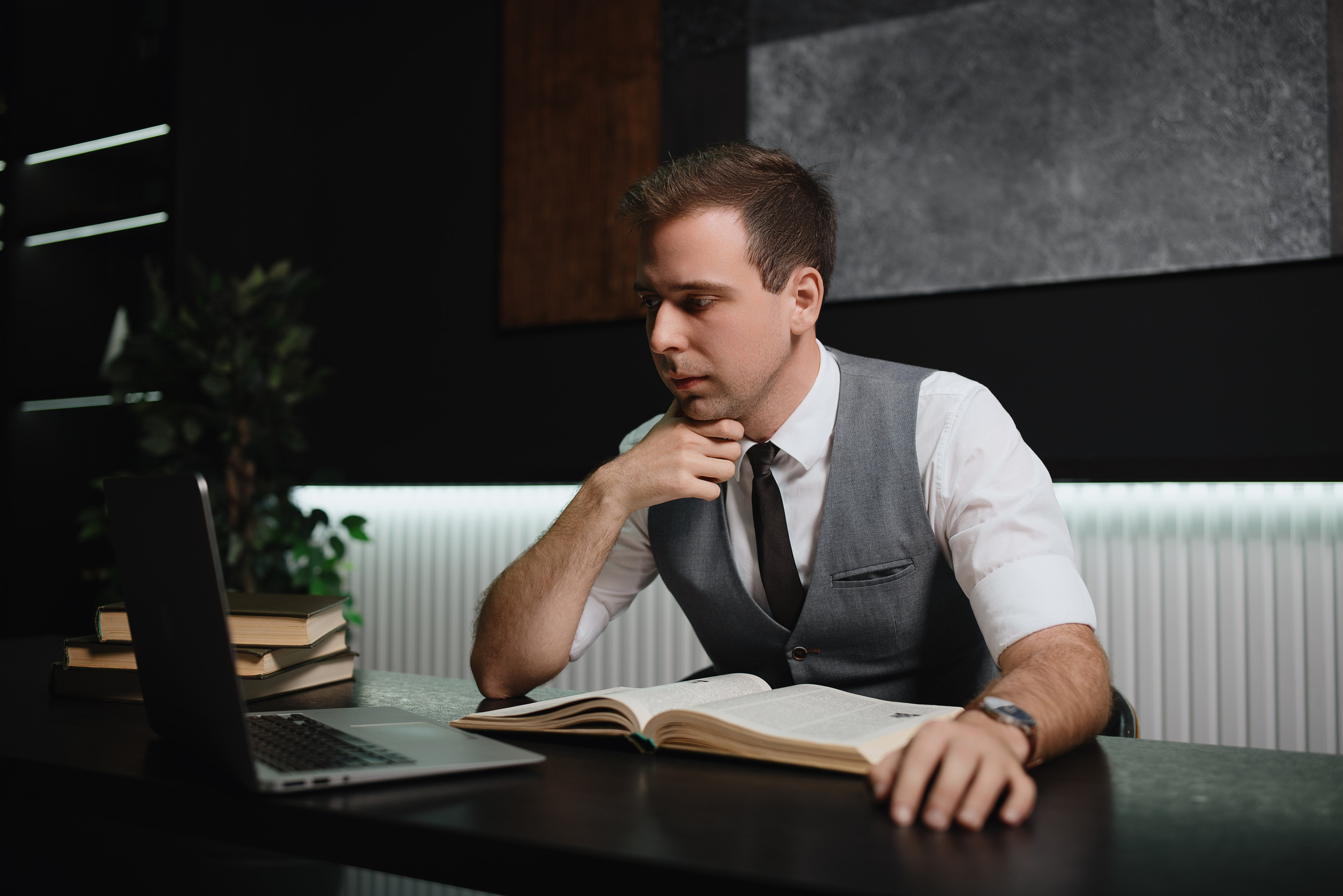 Иван. Индивидуальный, парный и деловой фотограф в Минке Малаев Владислав