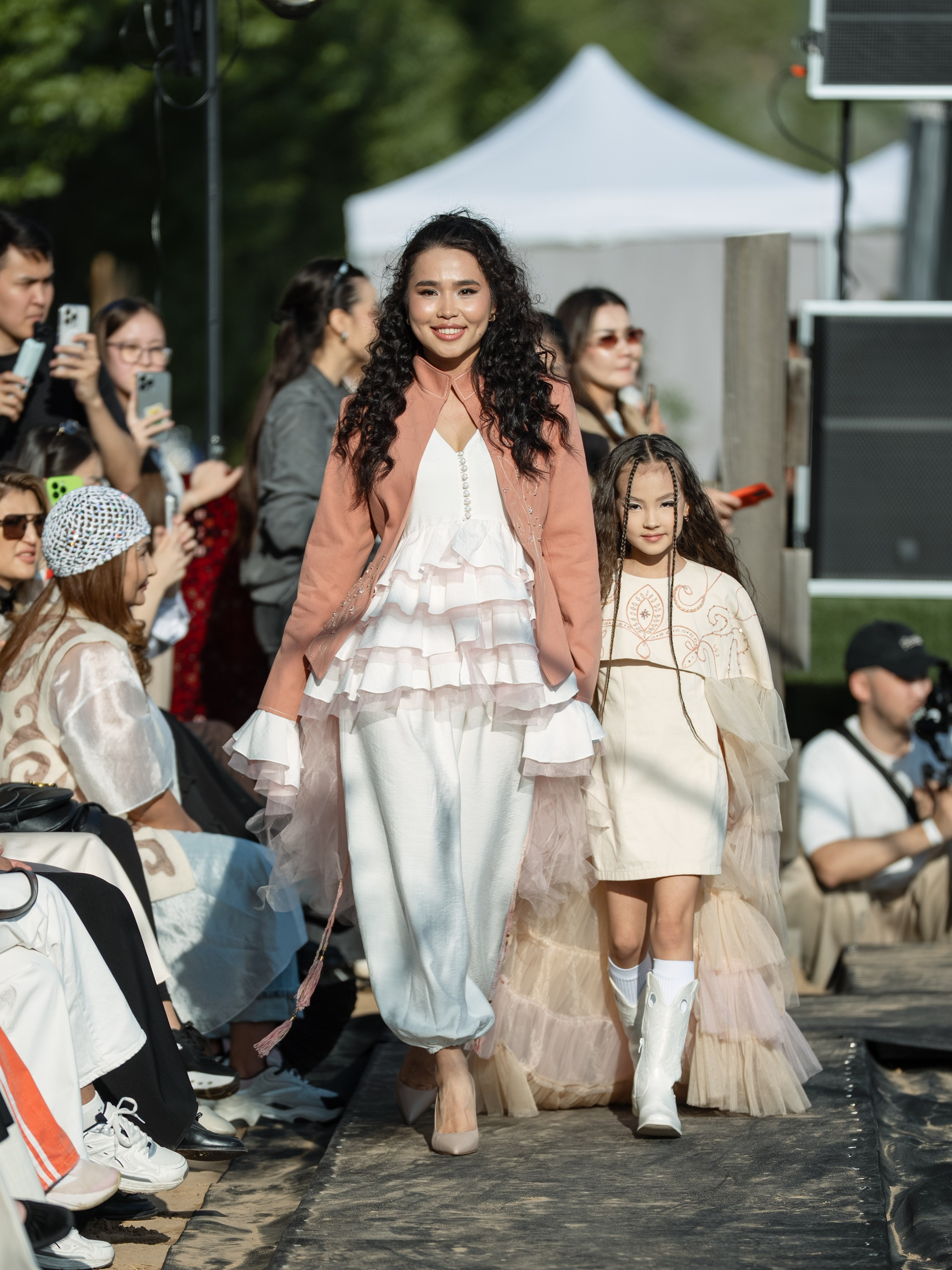 Brand Darideiya. Сайт Алматинского НЮ АРТ, будуар и фэшн фотографа Дениса Карпенко