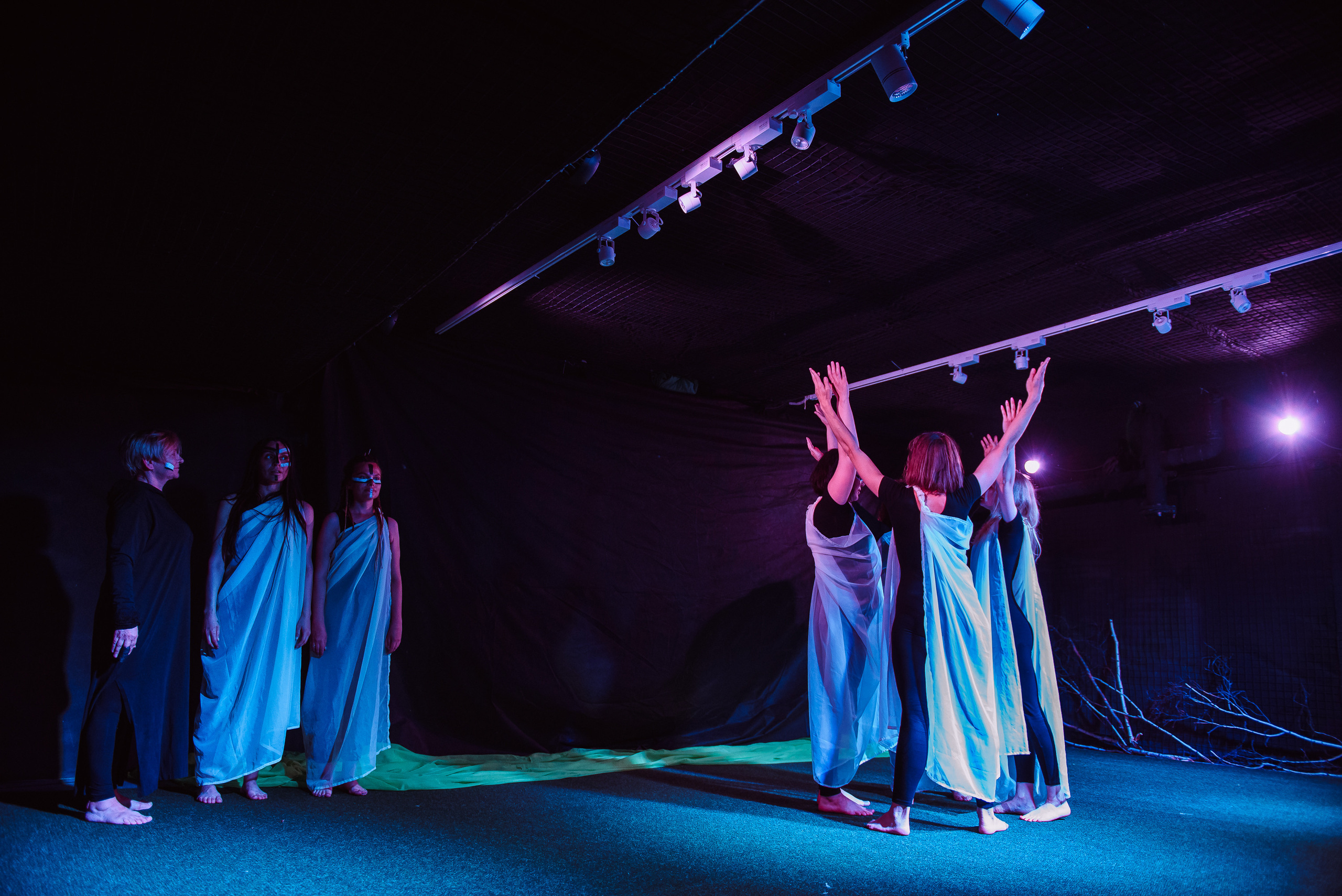 Пластический спектакль La Loba в Челябинском историческом музее. Свадебный и просто хороший фотограф в Челябинске