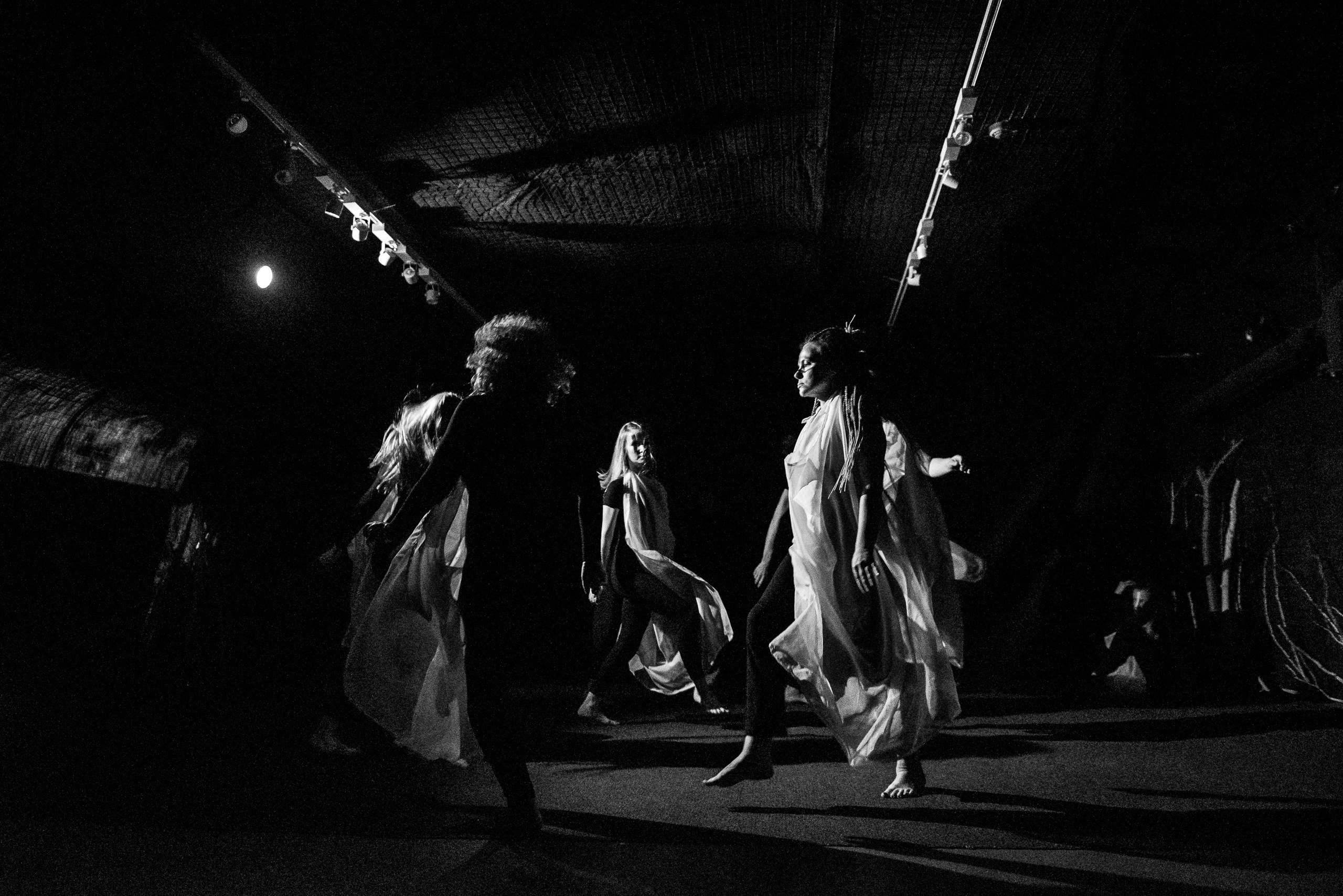 Пластический спектакль La Loba в Челябинском историческом музее. Свадебный и просто хороший фотограф в Челябинске