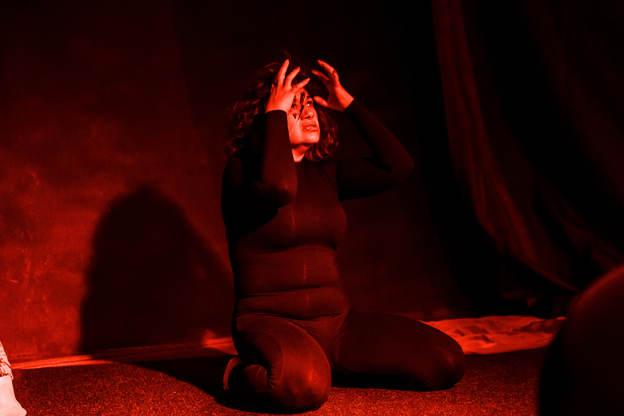 Пластический спектакль La Loba в Челябинском историческом музее. Свадебный и просто хороший фотограф в Челябинске