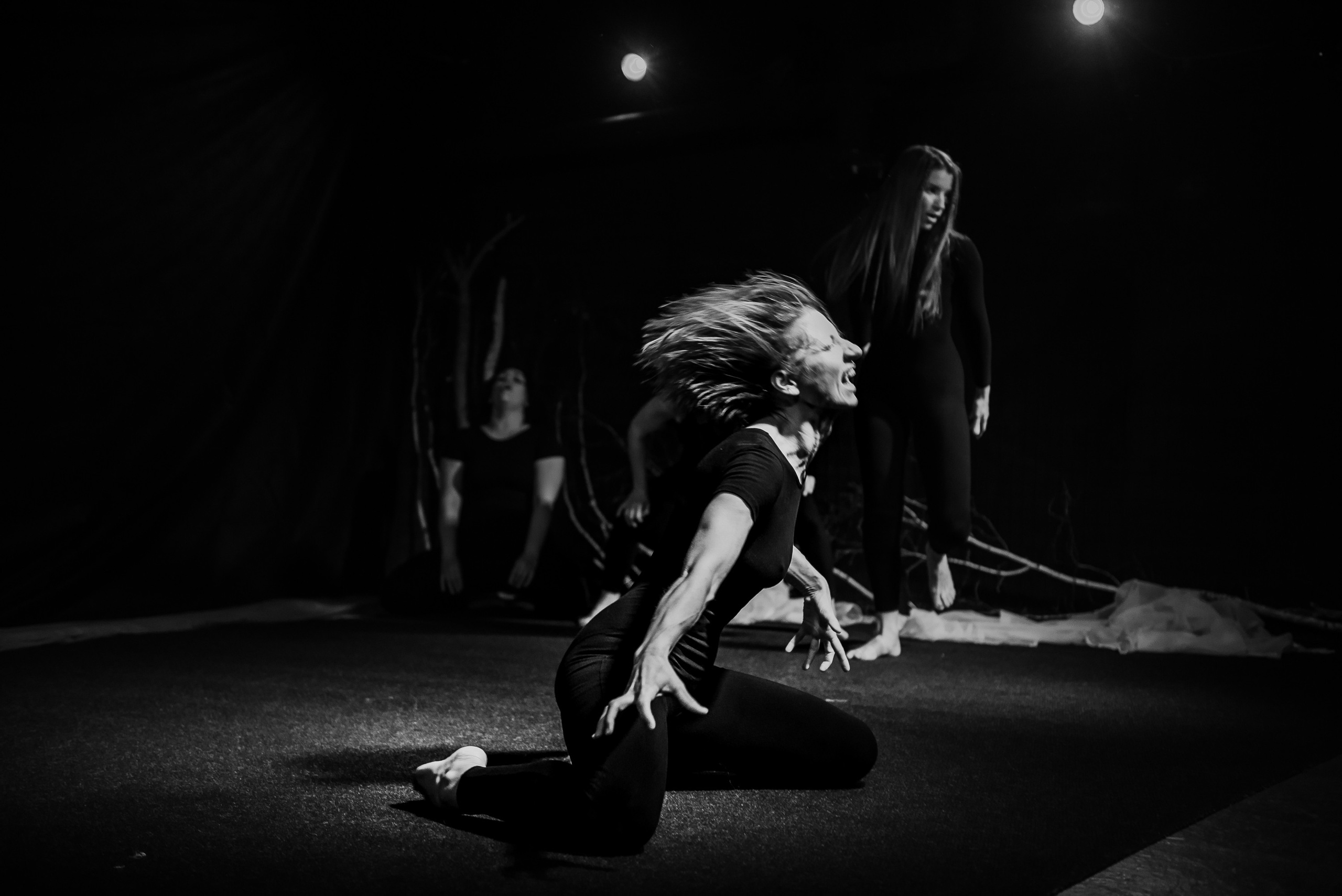 Пластический спектакль La Loba в Челябинском историческом музее. Свадебный и просто хороший фотограф в Челябинске