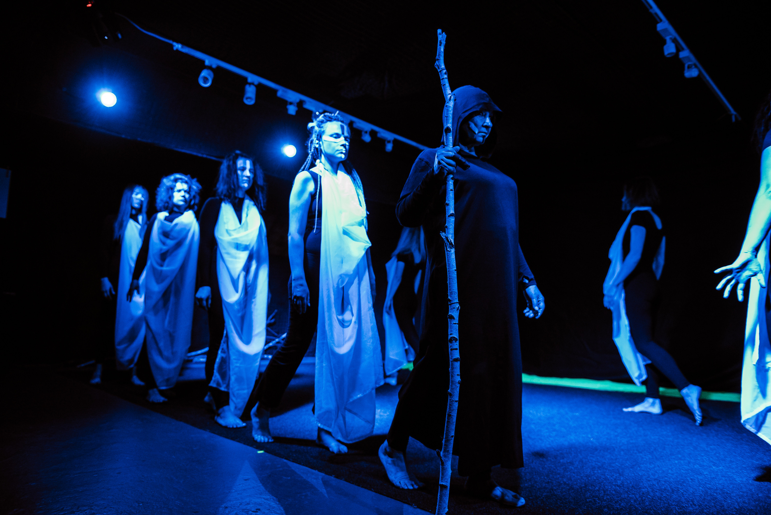 Пластический спектакль La Loba в Челябинском историческом музее. Свадебный и просто хороший фотограф в Челябинске