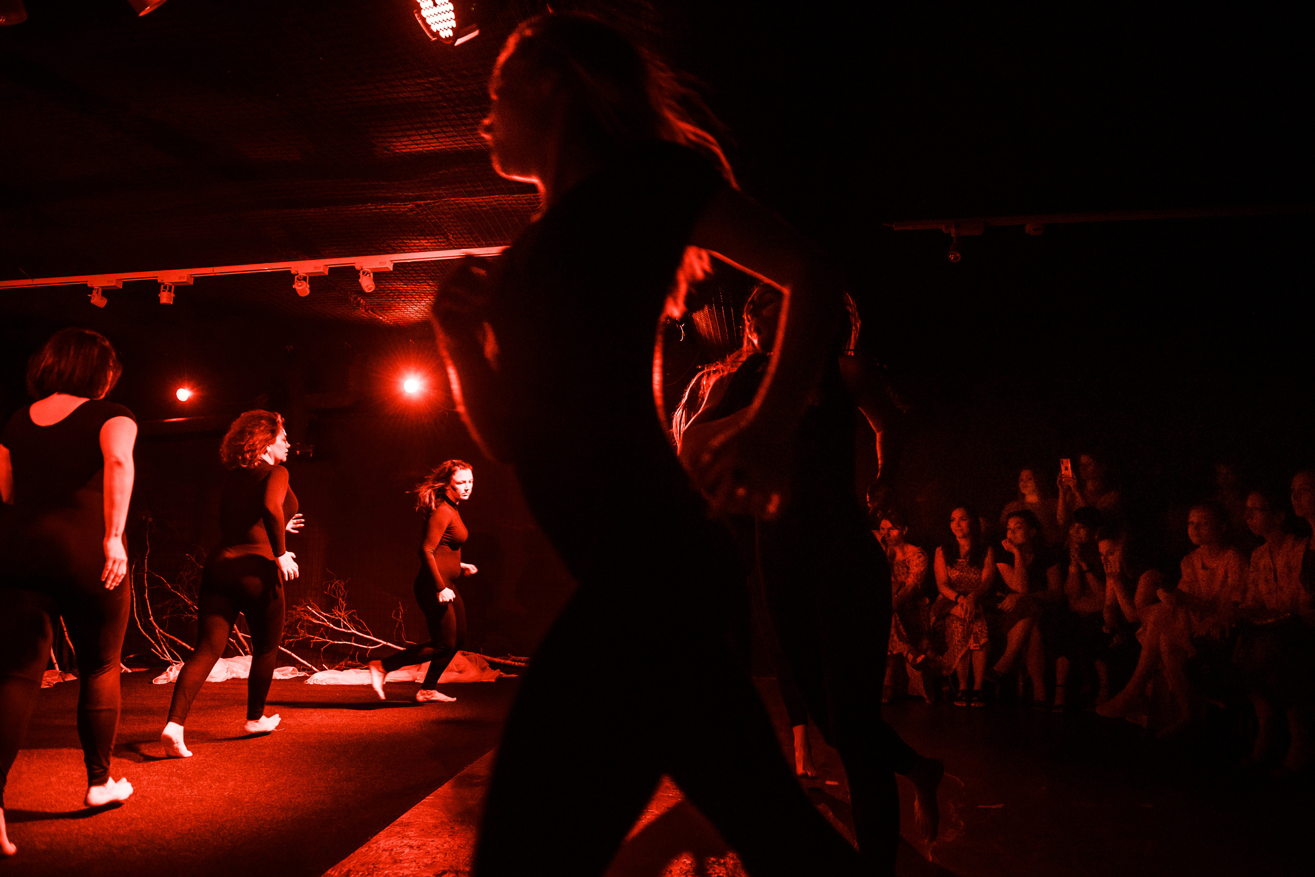 Пластический спектакль La Loba в Челябинском историческом музее. Свадебный и просто хороший фотограф в Челябинске