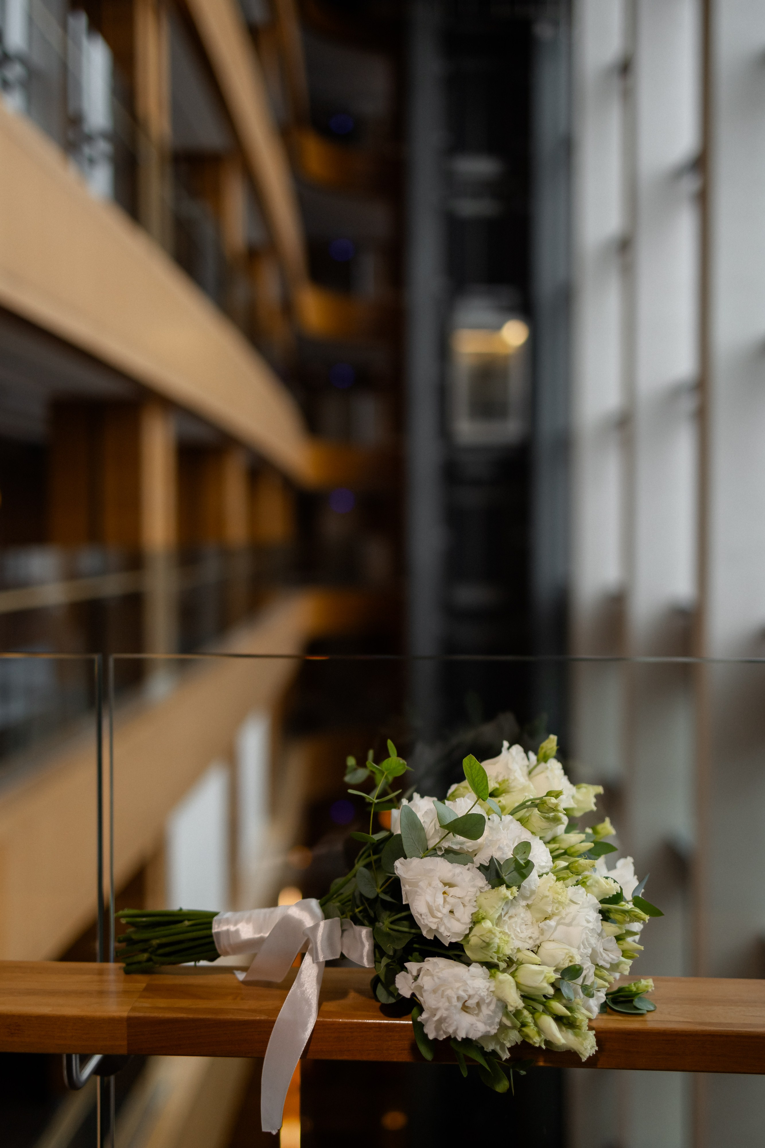 Свадебная фотосессия в отеле Марриот в Минске (Minsk Marriott Hotel). Свадебный фотограф в Минске/Беларуси Сергей Спиридонов