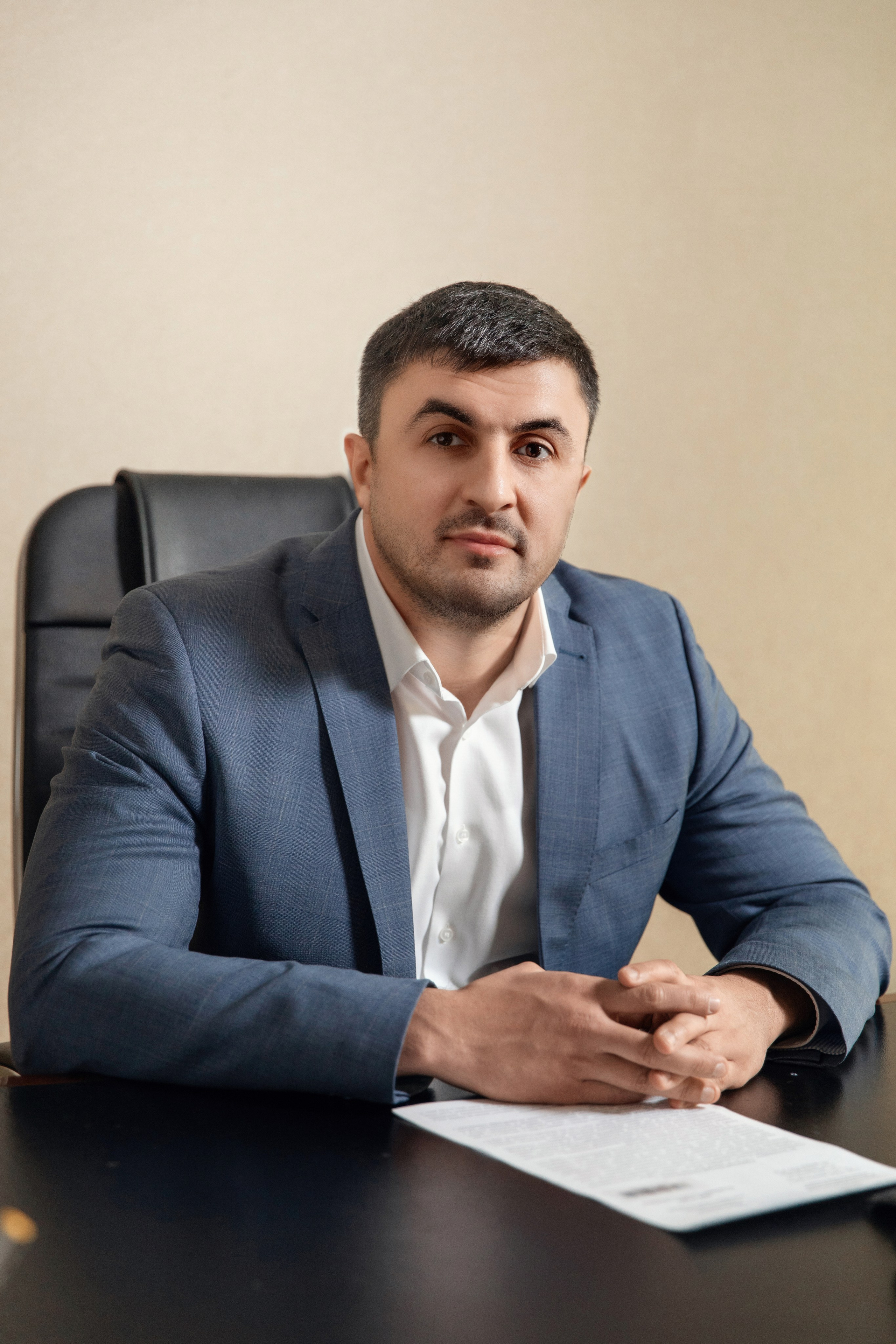 Бизнес портрет для руководителя банка. Фотограф во Владикавказе Юрий Геворгизов