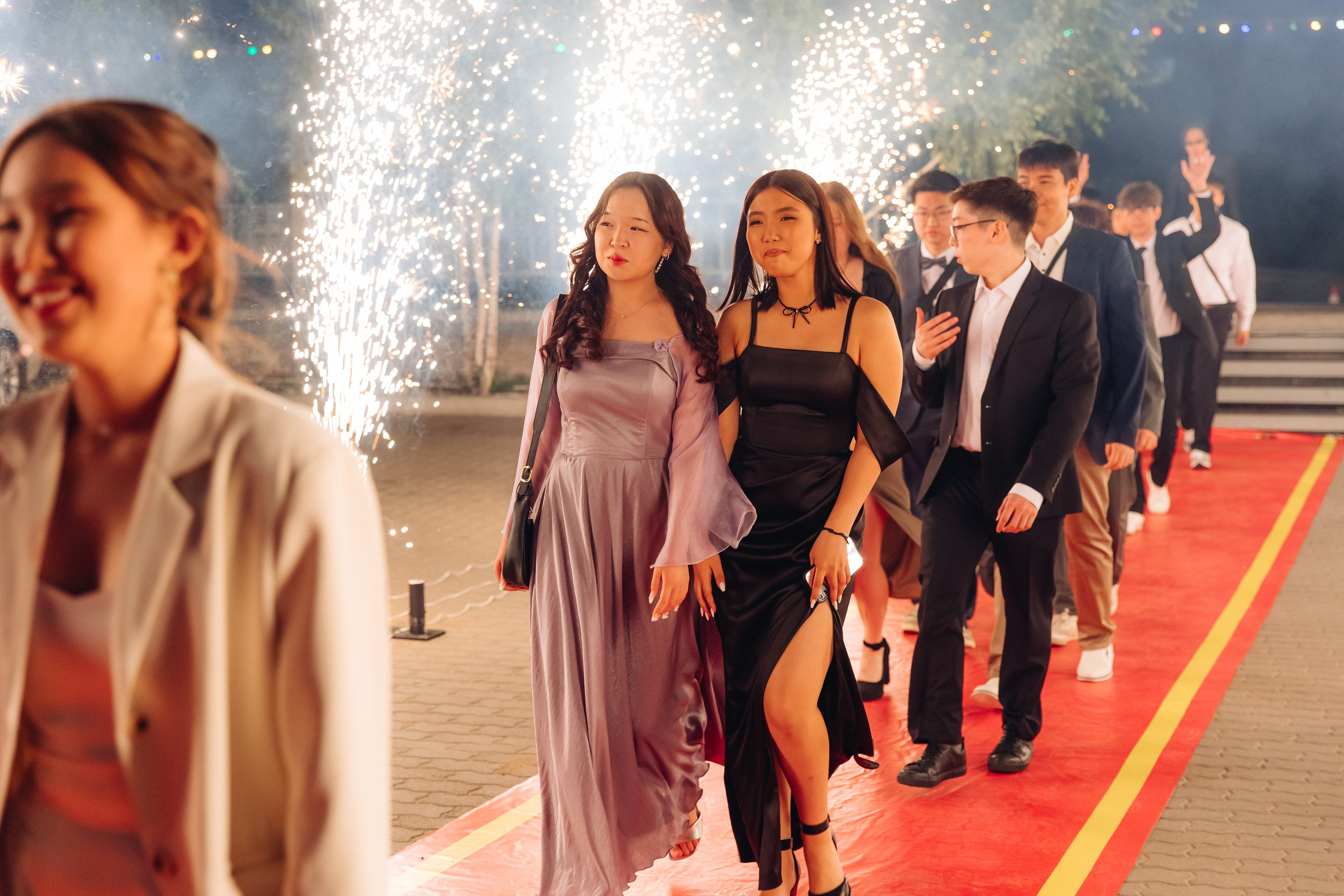 Выпускной вечер. 49 школа. Баран на корове. Свадебный и семейный фотограф в Улан-Удэ