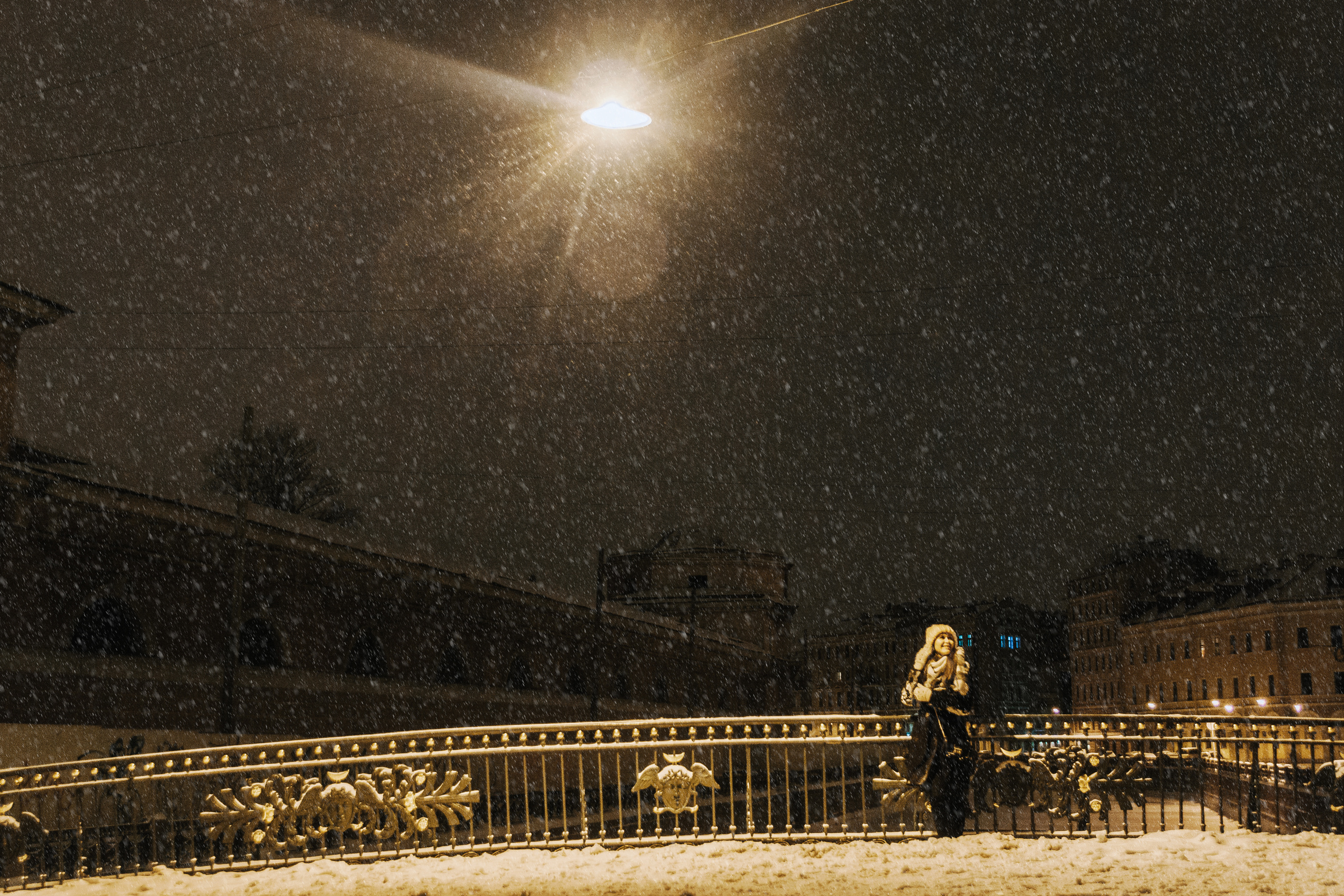 Одна в заснеженном городе. Семейный, Детский, Репортажный фотограф в Санкт-Петербурге Погодина Лю