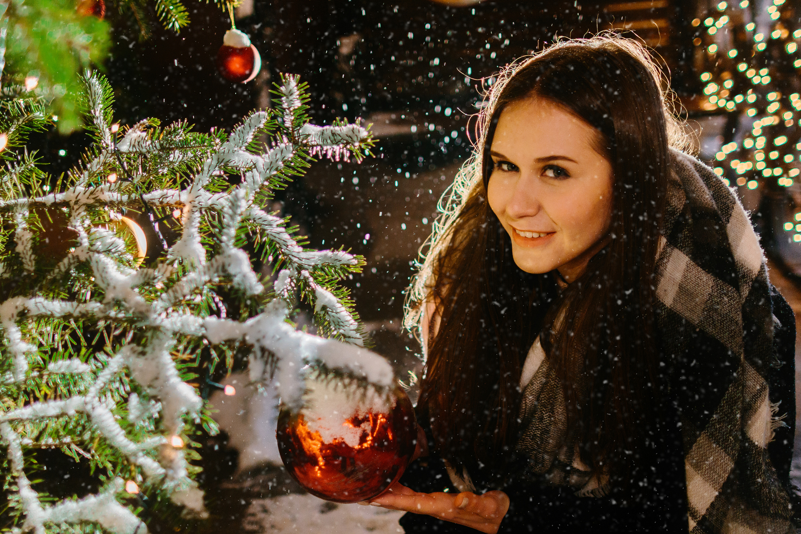 Одна в заснеженном городе. Семейный, Детский, Репортажный фотограф в Санкт-Петербурге Погодина Лю