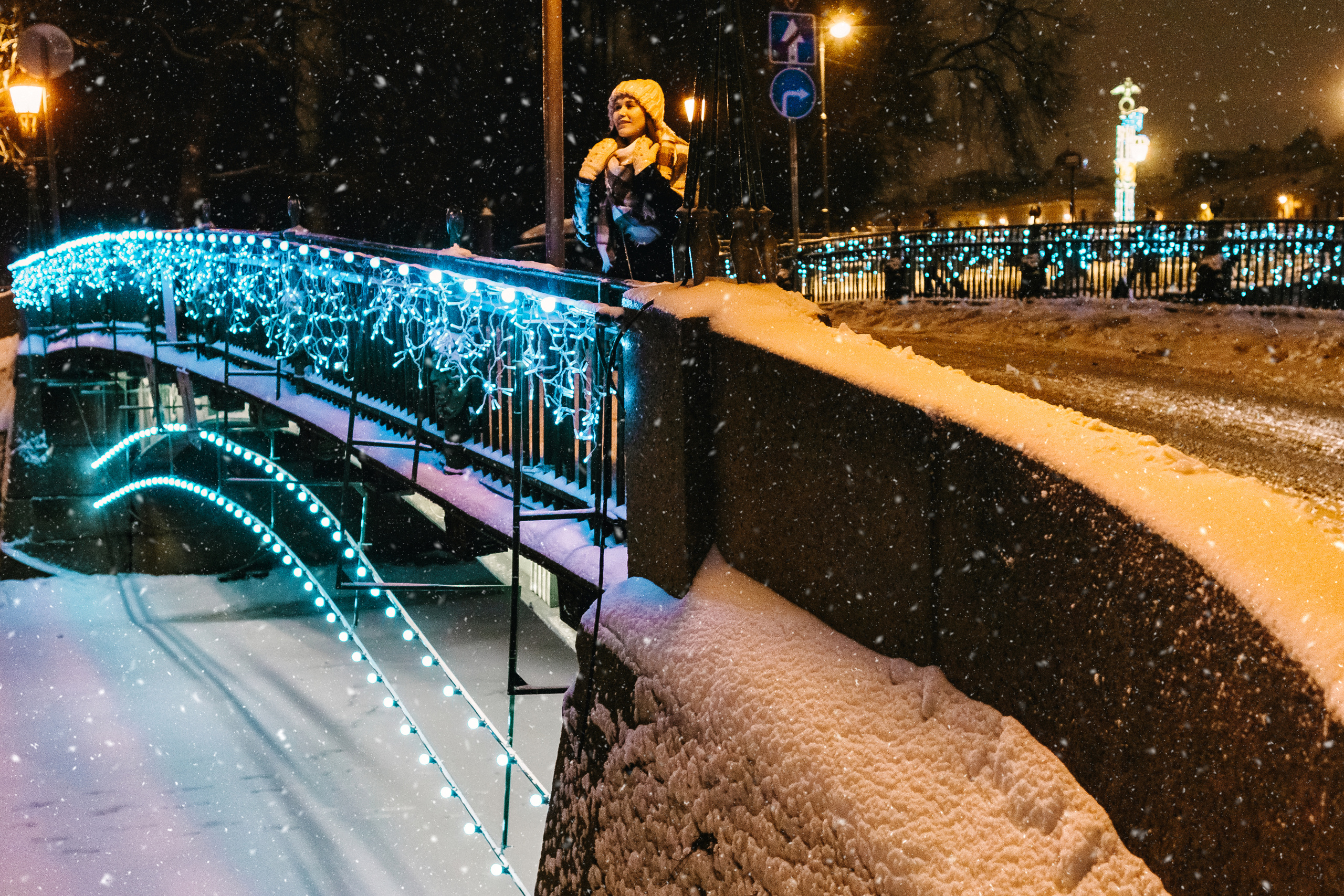 Одна в заснеженном городе. Семейный, Детский, Репортажный фотограф в Санкт-Петербурге Погодина Лю