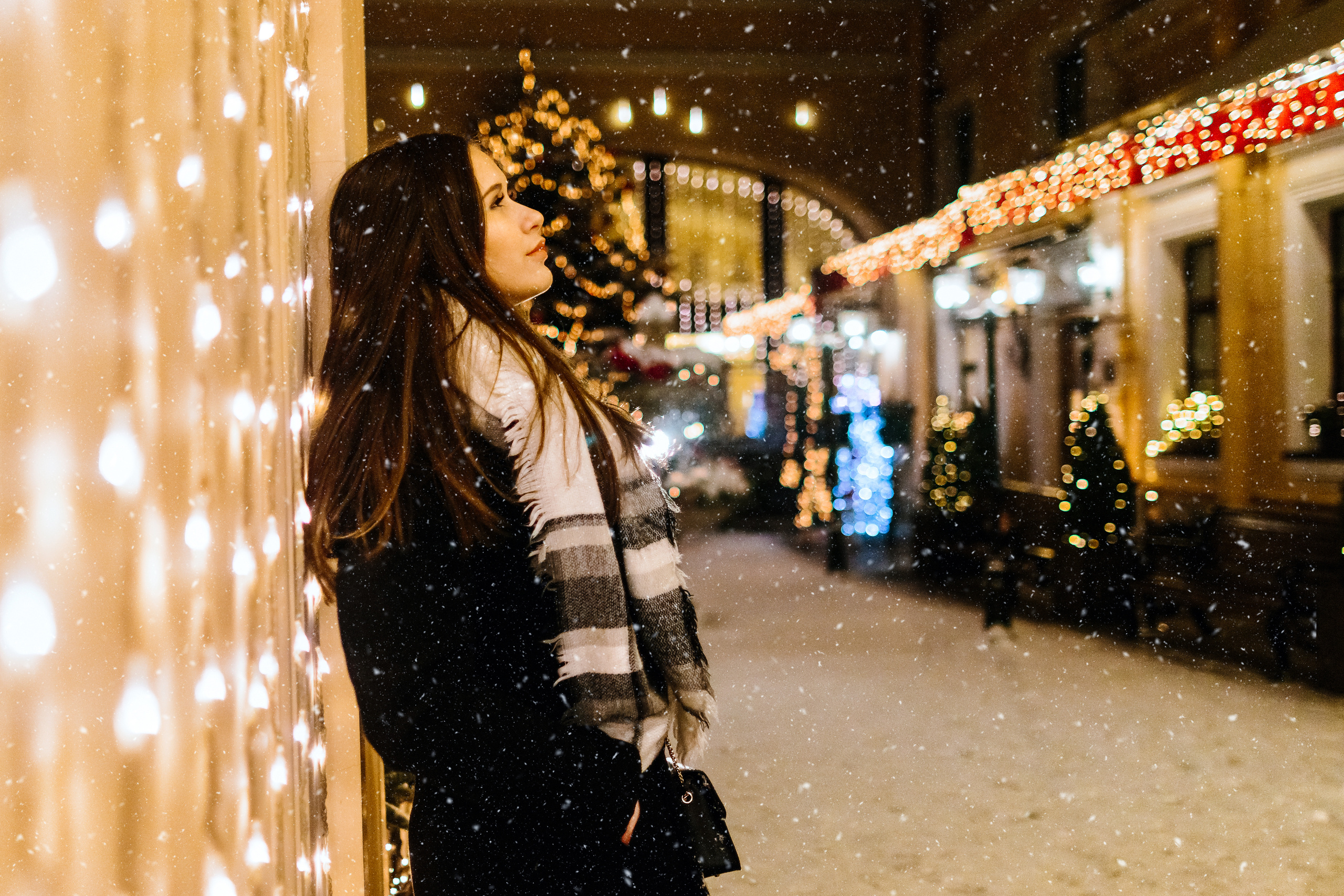 Одна в заснеженном городе. Семейный, Детский, Репортажный фотограф в Санкт-Петербурге Погодина Лю