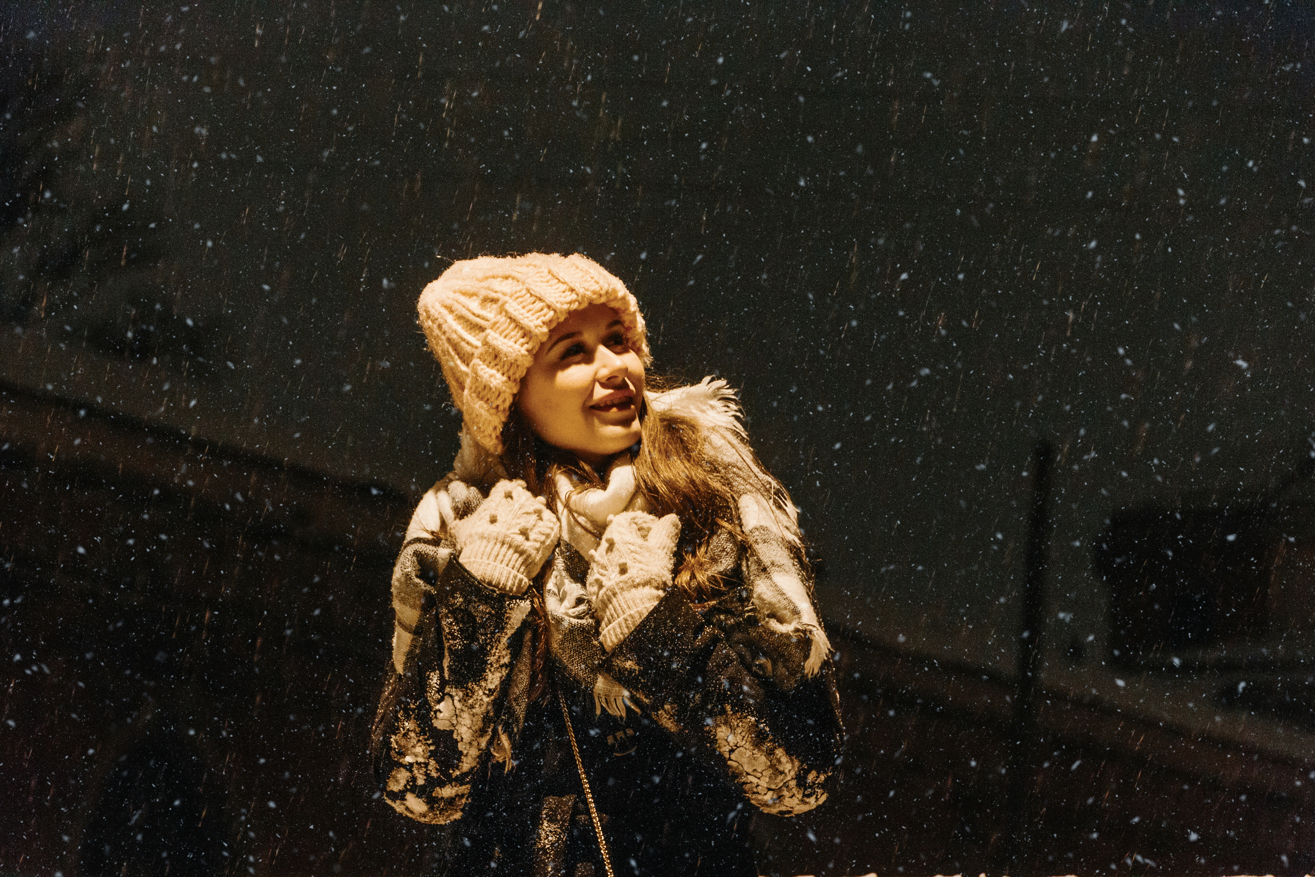 Одна в заснеженном городе. Семейный, Детский, Репортажный фотограф в Санкт-Петербурге Погодина Лю