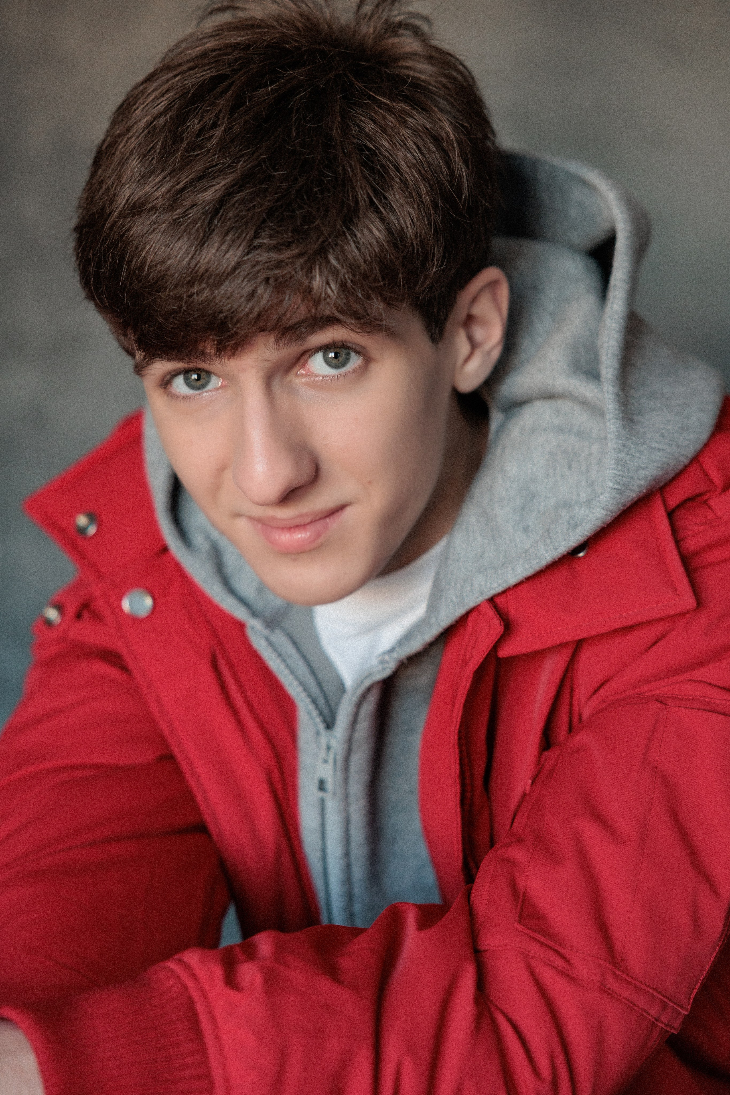 АРТЁМ. Я фотограф из Москвы к Вашим услугам