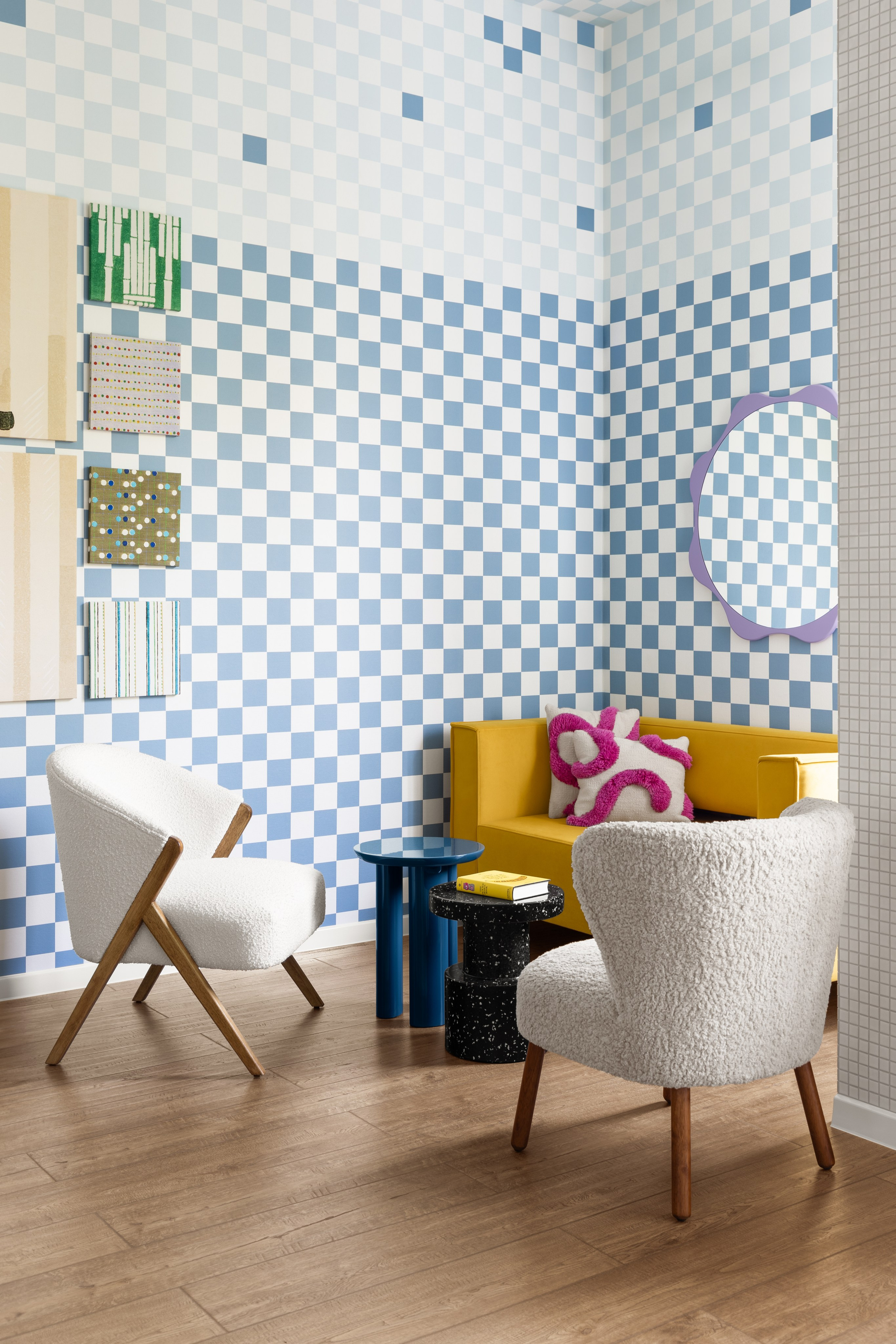 Офис как искусство, фотосъёмка интерьера современного PR-агенства в Алматы