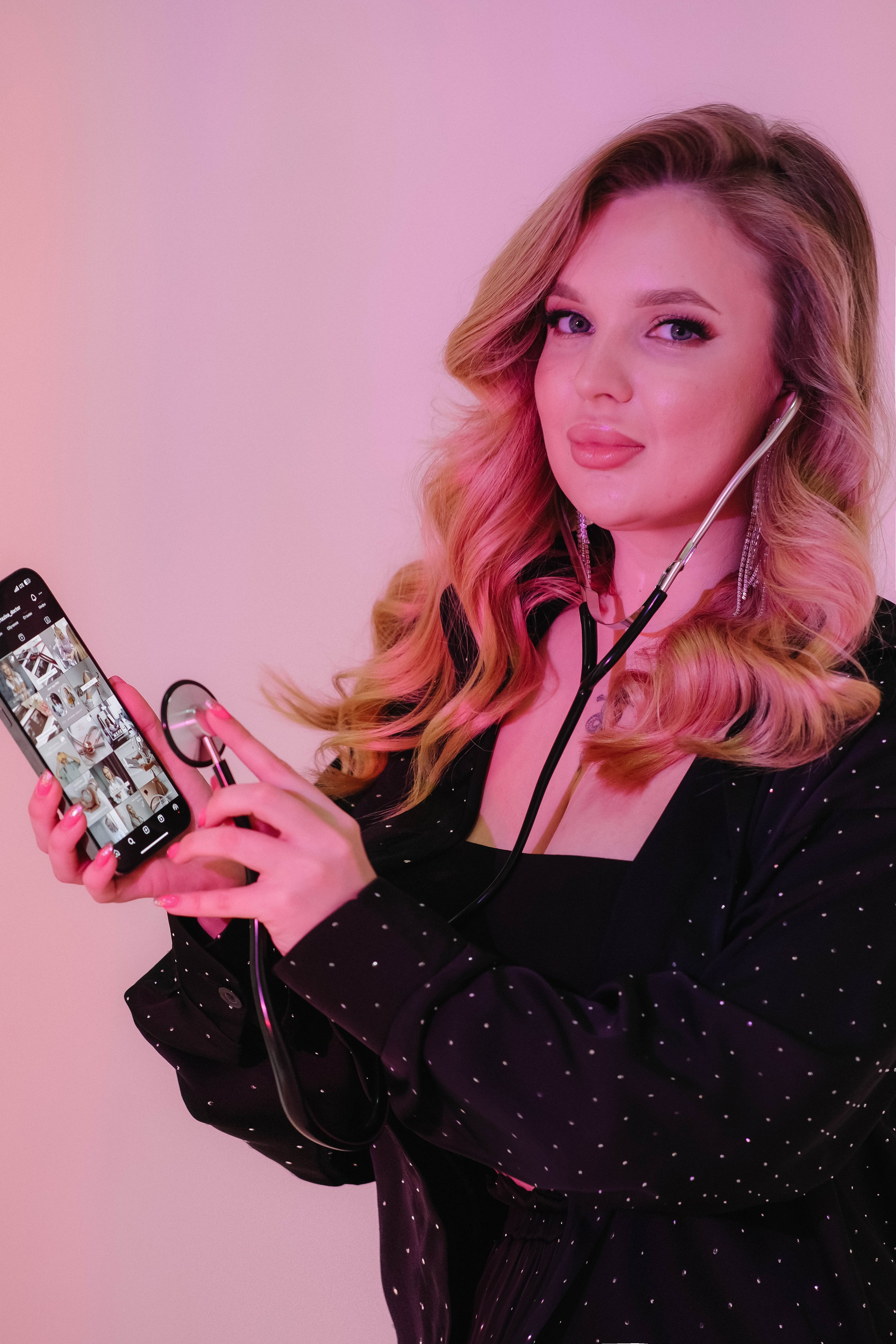 Продюсер врачей Ксения. Главная