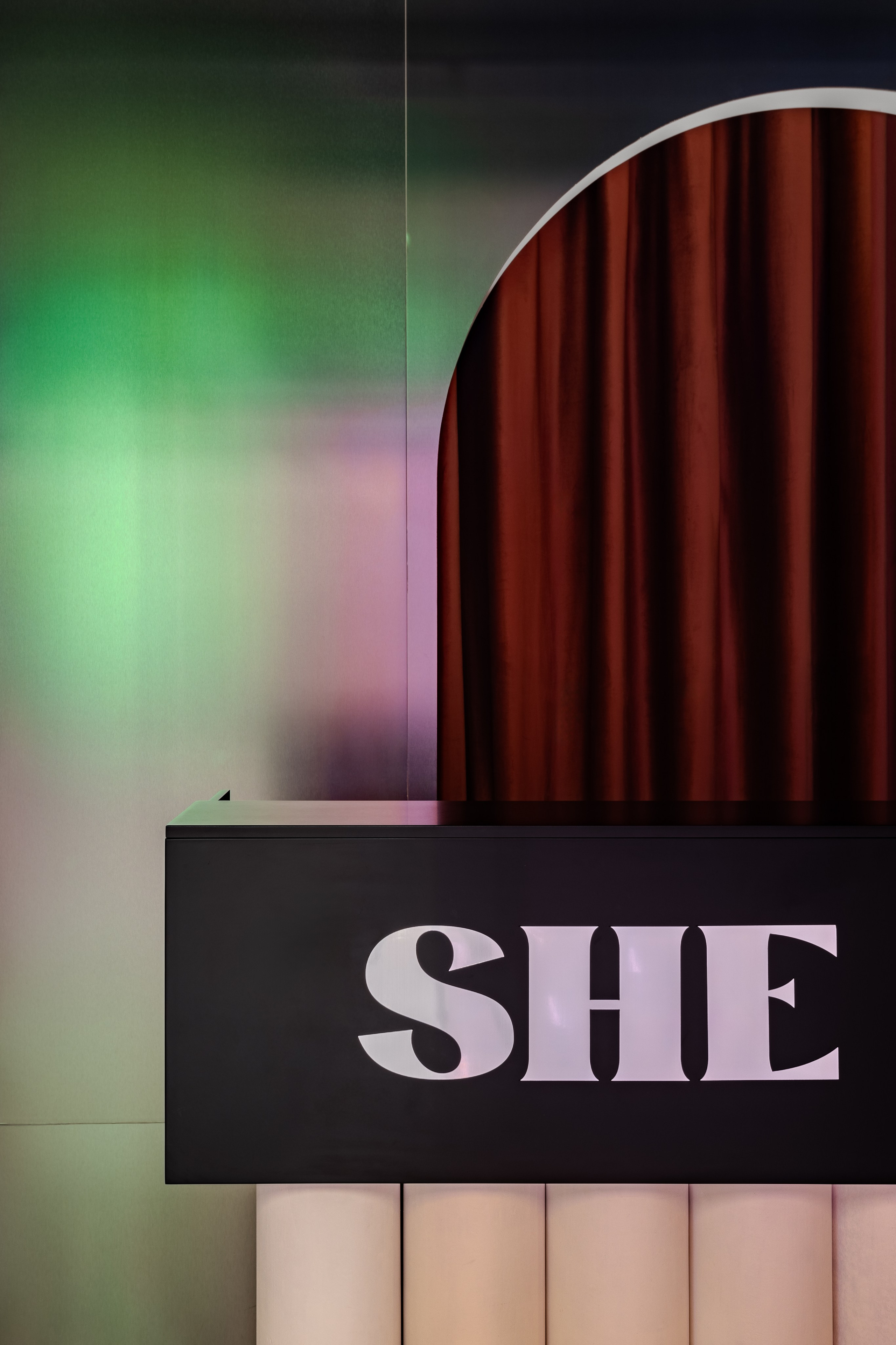 «SHE» Студия красоты. Проект О.Богаткиной г. Краснодар. Интерьерный фотограф в Краснодаре Алексей Шмуль