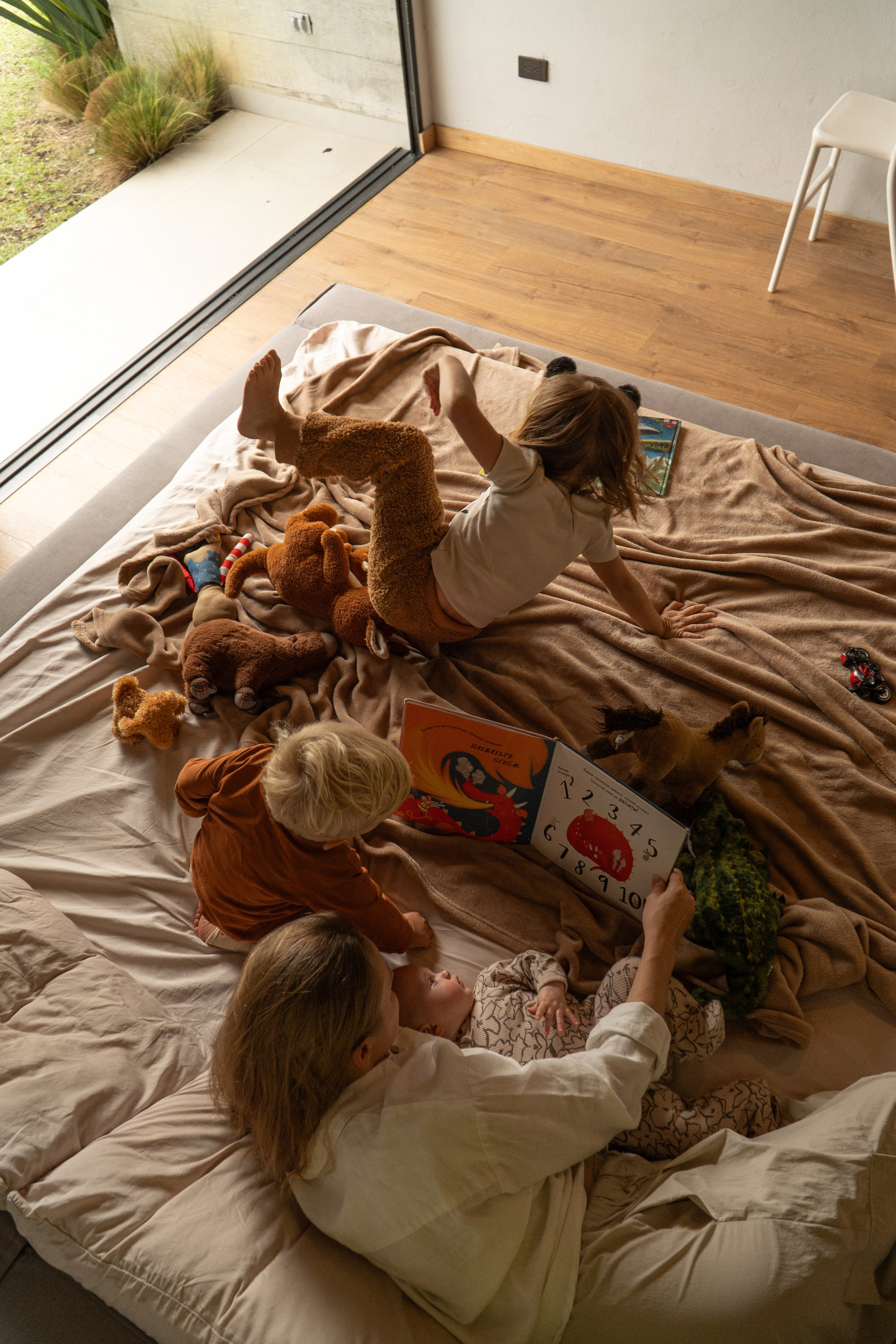 Olga and Family. Wedding Photographer in Barcelona and Medellin