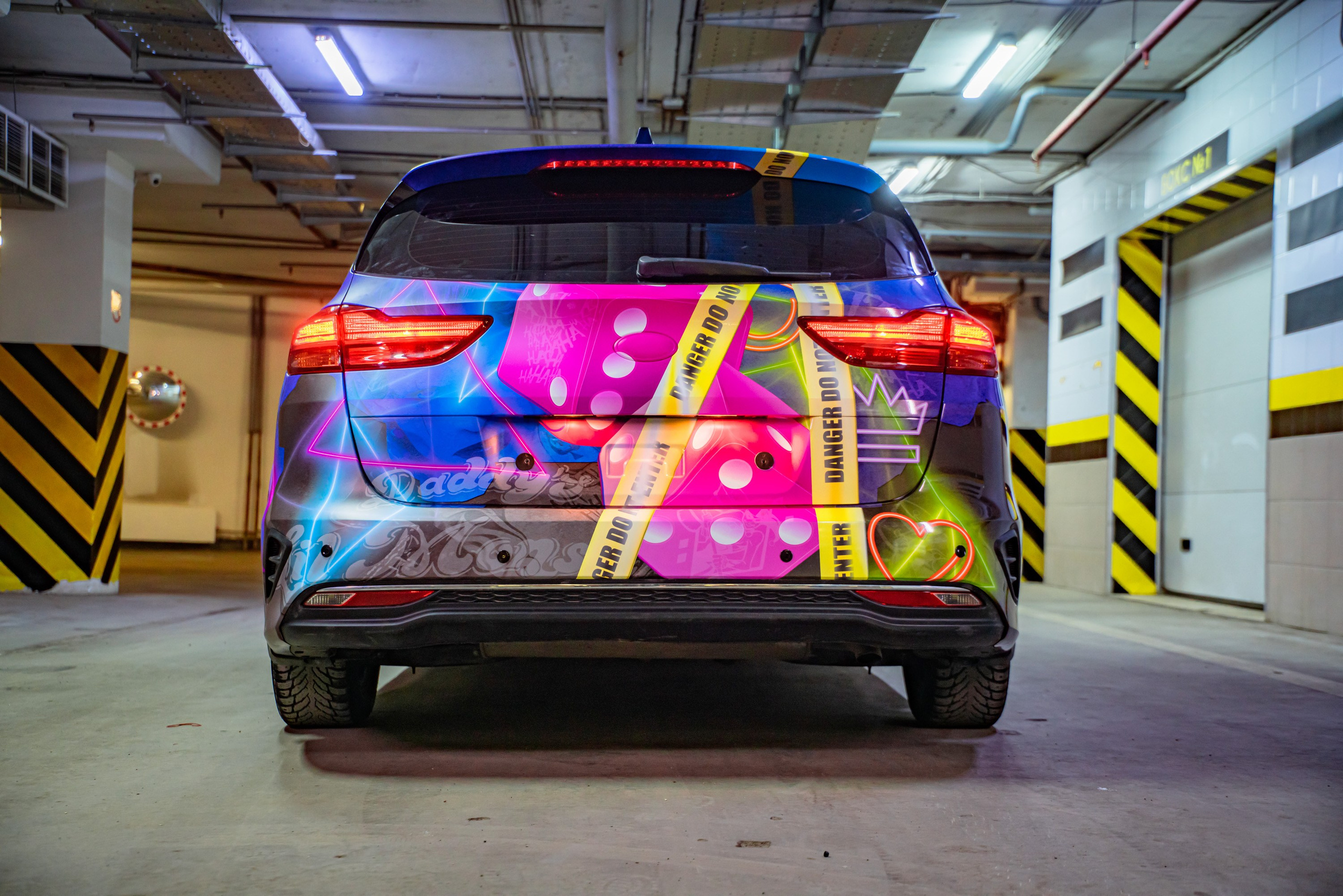 Винилография на KIA Ceed SW. Студия дизайна и оклейки авто Barmaley Design