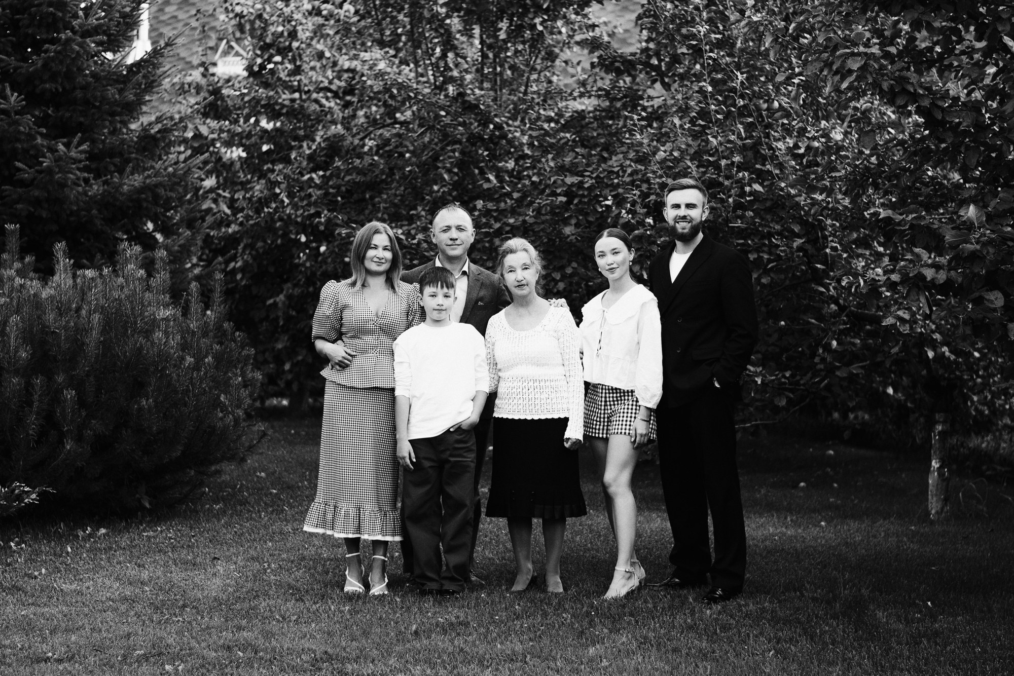 Семейная фотосессия в Тюмени — портреты поколений. Портретный фотограф Тюмень Дарья Мустафина