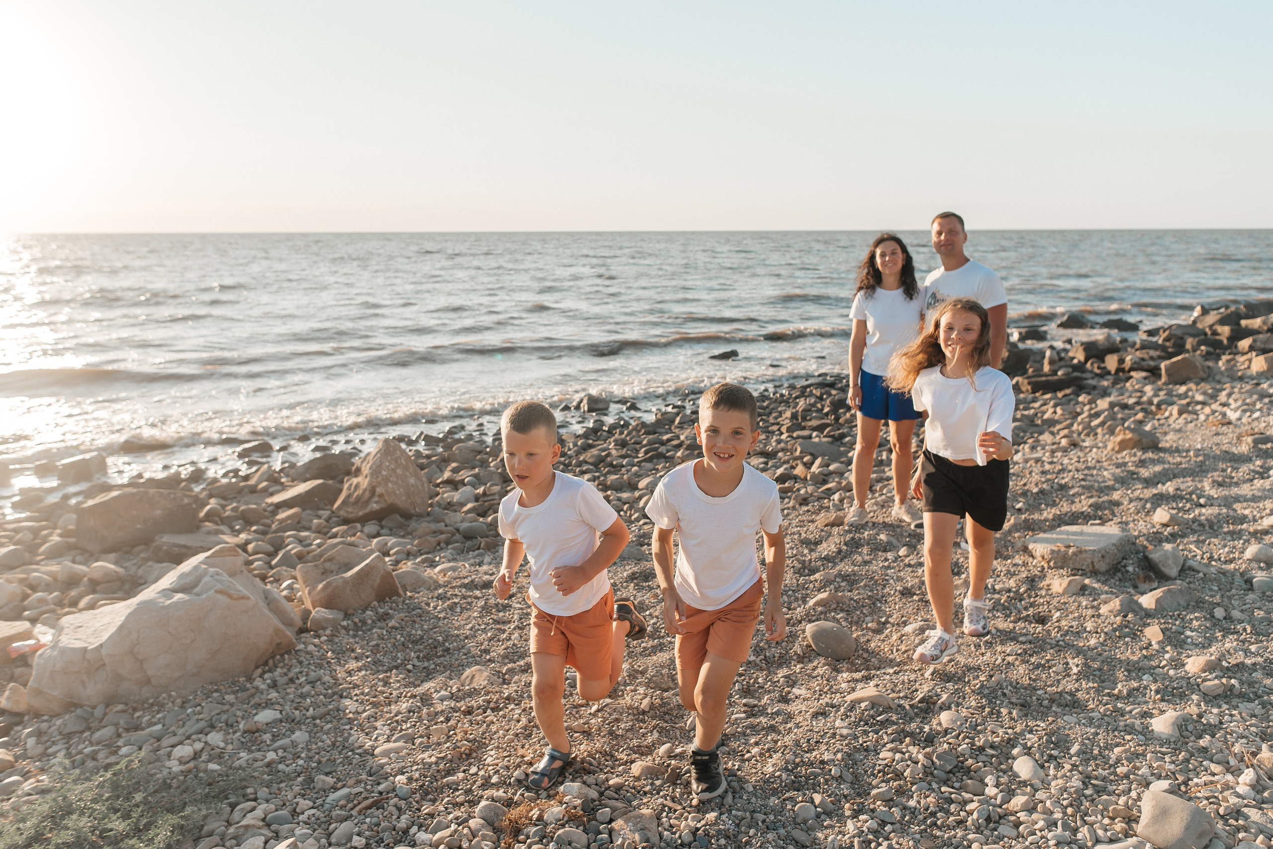 Отпуск на теплом море и маяк. Детский и семейный фотограф выпускной альбом Приморско-Ахтарск
