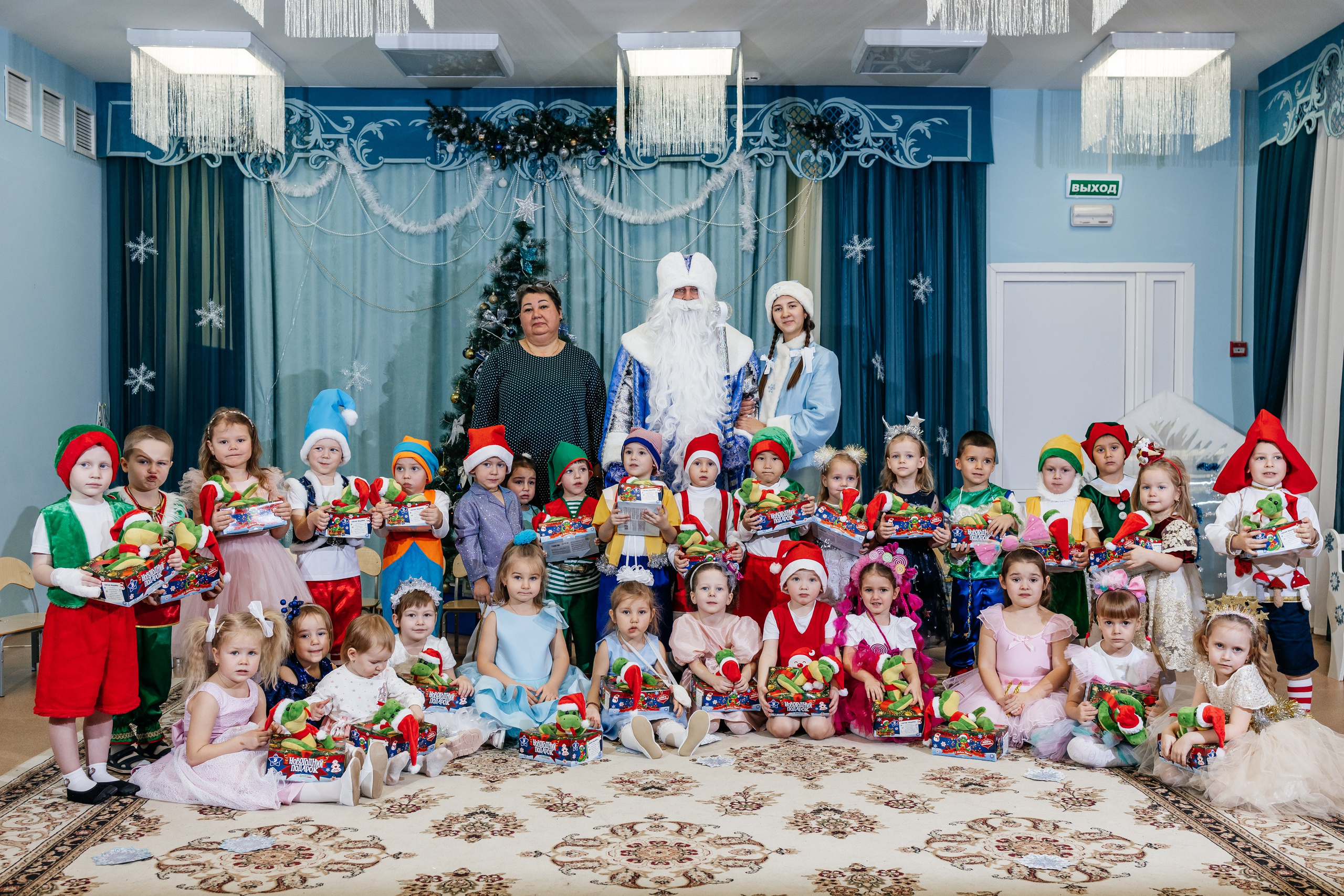 Детские сады и школы. Photograph Svetlana Volkova