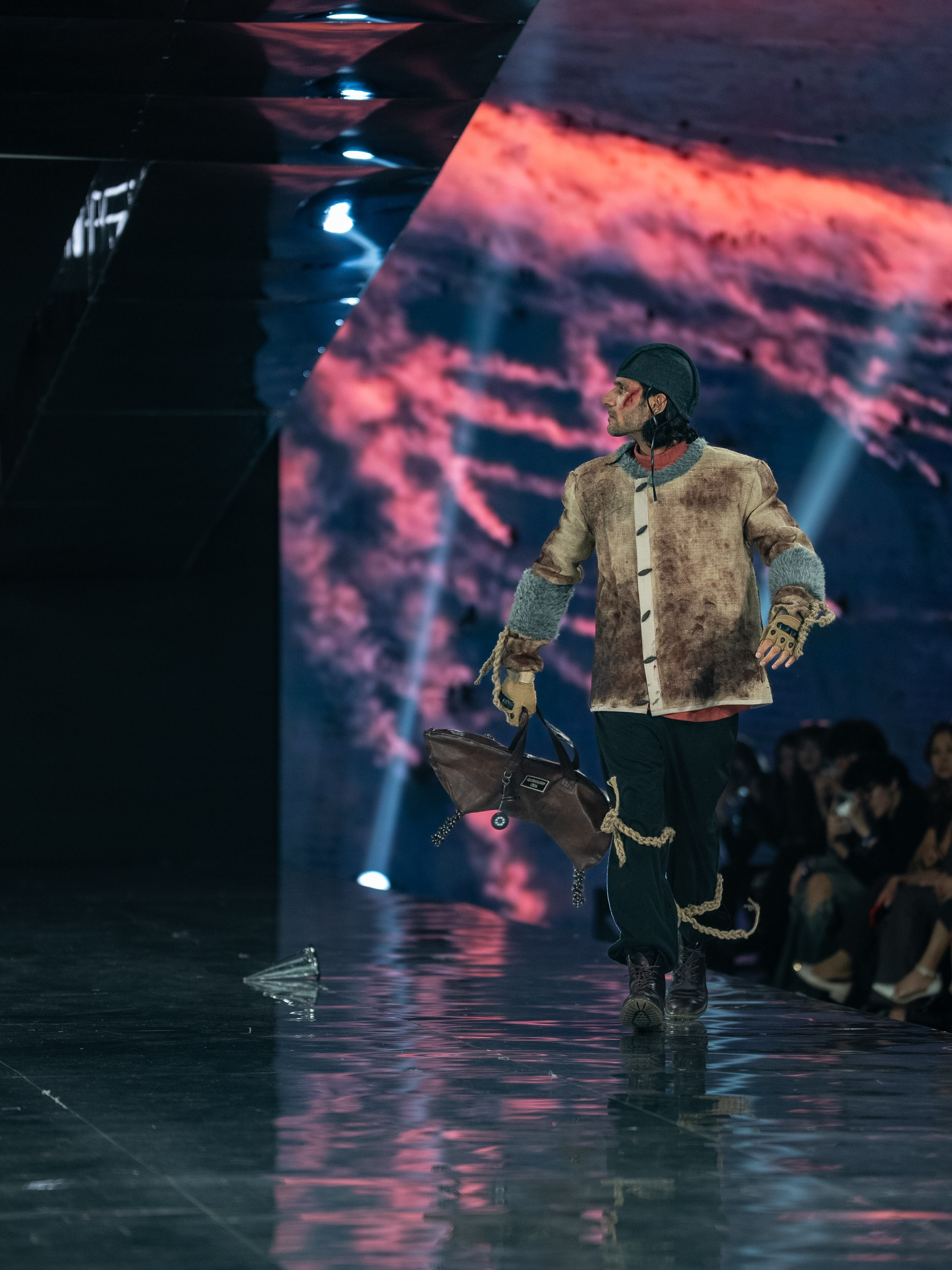 Visa Fashion Week Almaty Pre-Fall 2026 GAZHAIYIP. Сайт Алматинского НЮ АРТ, будуар и фэшн фотографа Дениса Карпенко
