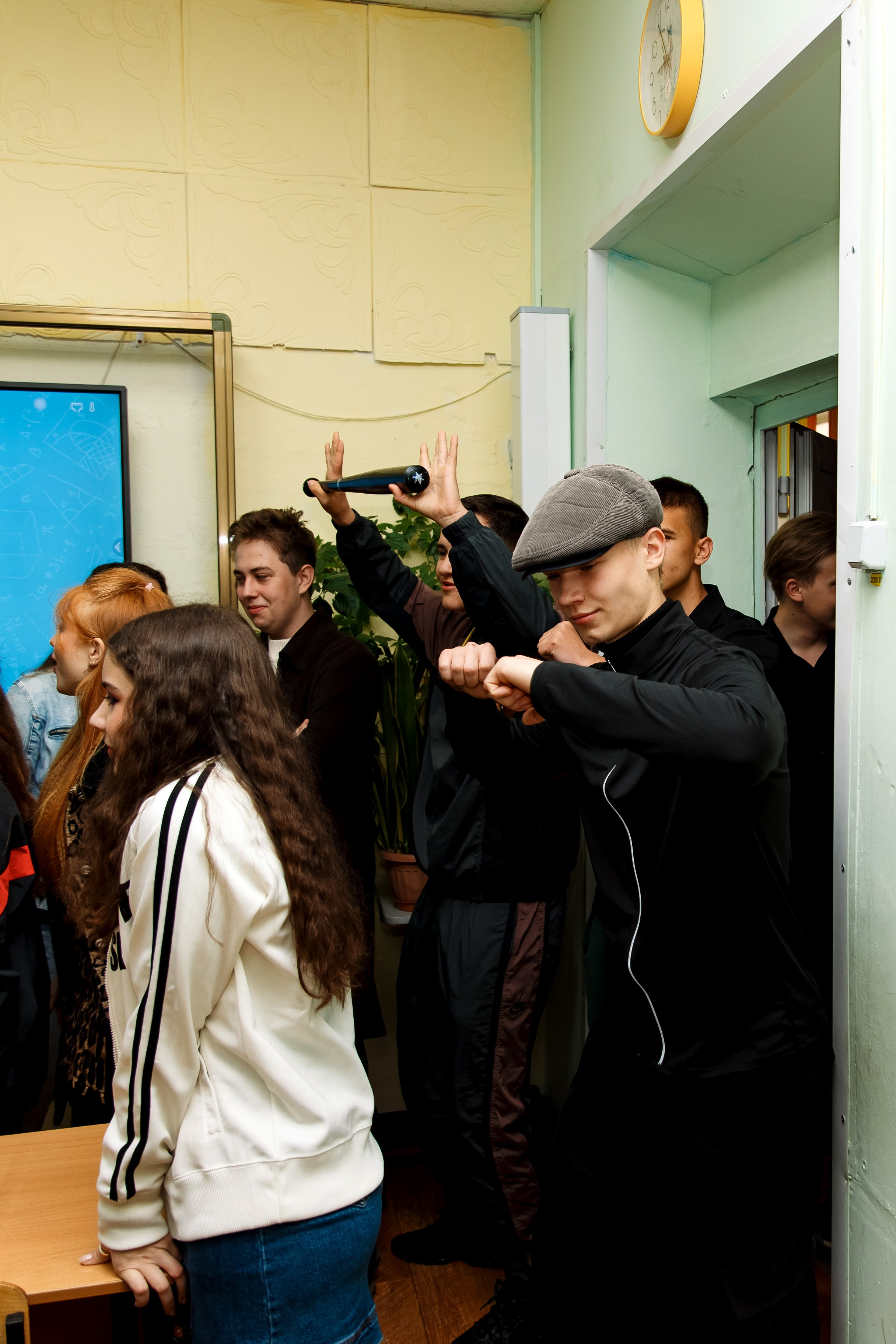 11 класс день не послушания в школе. Фотограф Любовь Корниенко, Примоский край