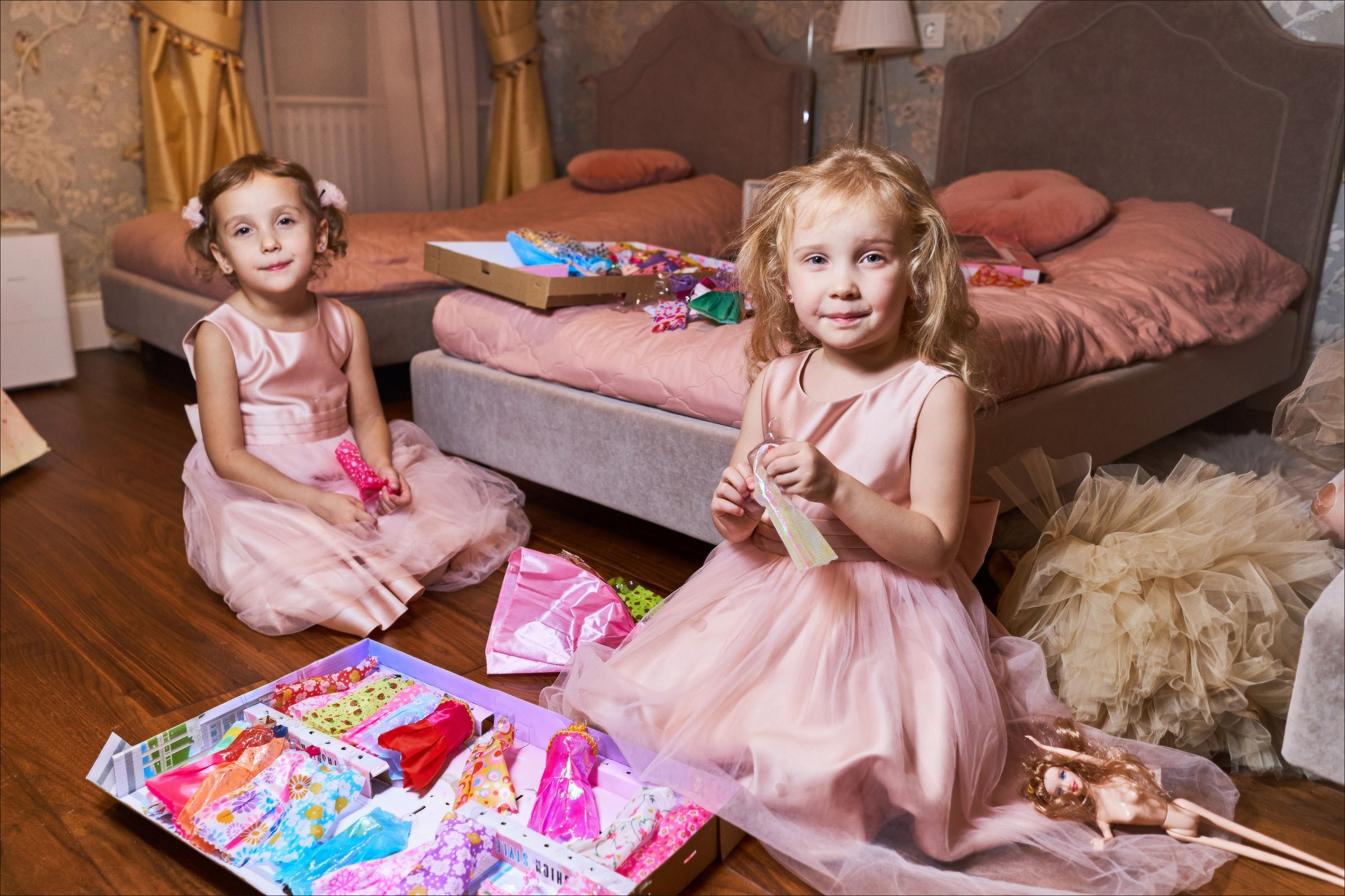 Маленький праздник для сестер;). Фотограф в Москве Нафиков Руслан. Репортажная съемка, Портрет