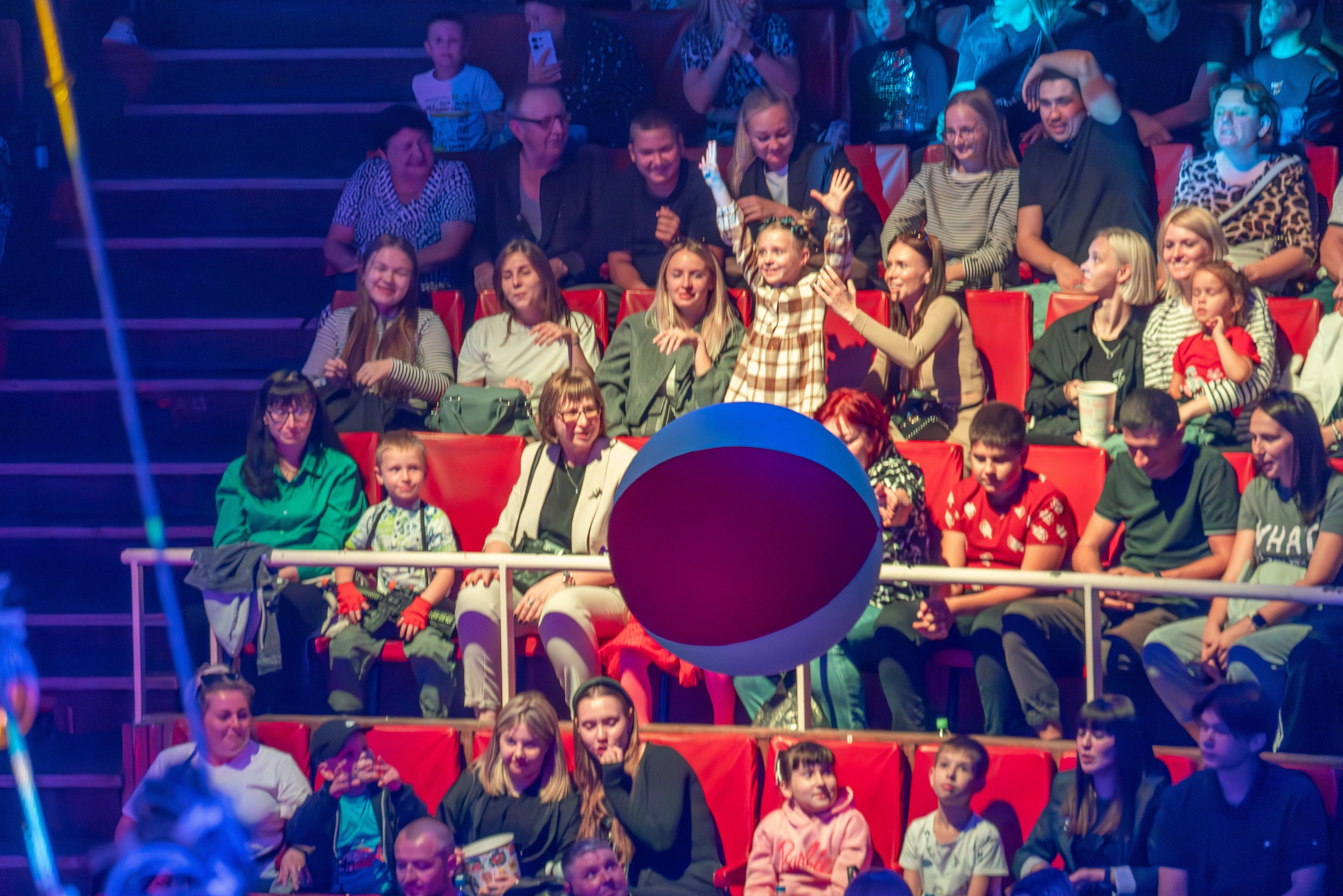 Цирк на льду «Айсберг» в Луганске. Фотограф в РФ и ЛНР Юлия Федосеева