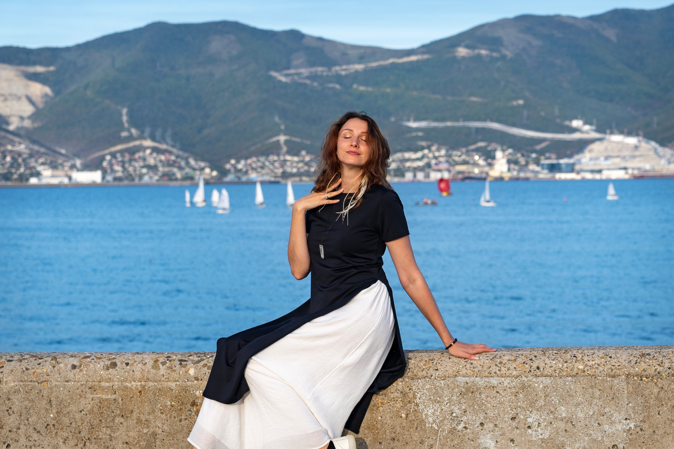 Фотопрогулка по центру Новороссийска. Семейный и детский фотограф Екатерина Черняева. Снимаю портреты, love story, фотопрогулки, работаю на улице, в кафе, студии, дома у клиента