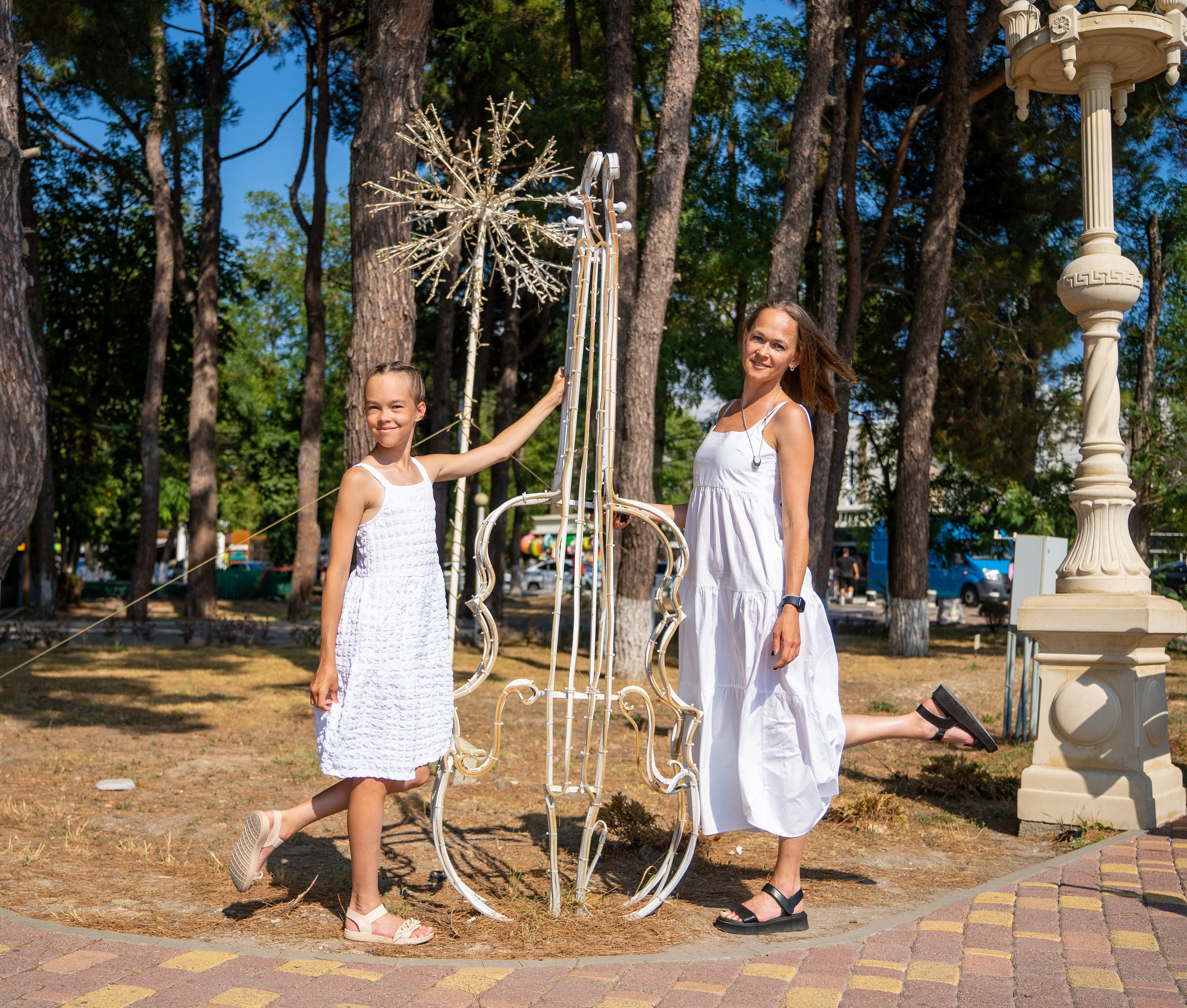 Семейная фотопрогулка по Кабардинке. Семейный и детский фотограф Екатерина Черняева. Снимаю портреты, love story, фотопрогулки, работаю на улице, в кафе, студии, дома у клиента