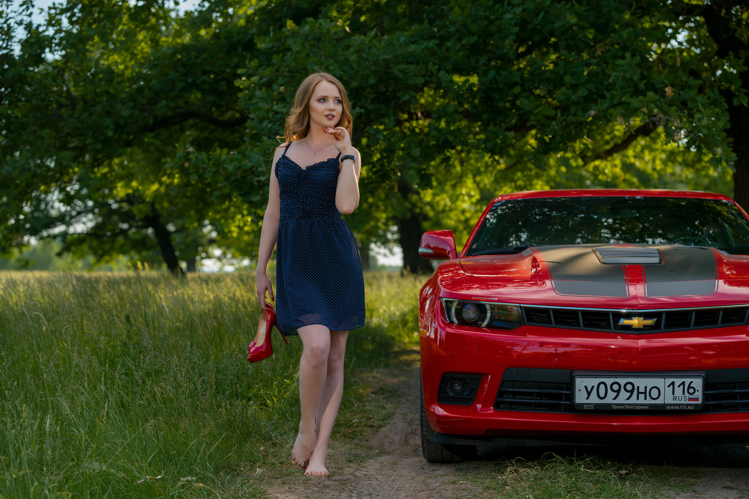 Юля и авто. Фотограф Павел Шрайбикус