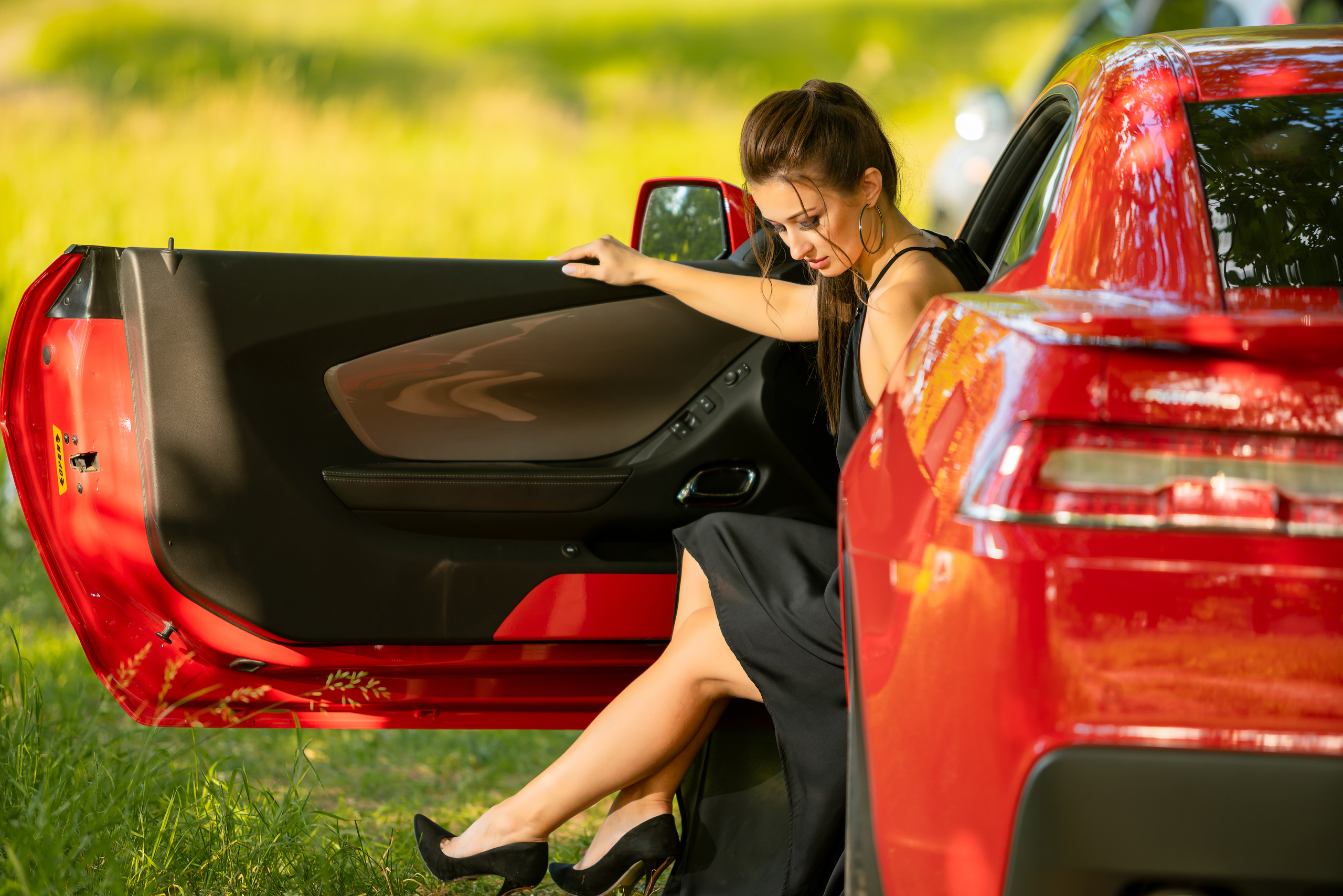 Девушки и авто. Фотограф Павел Шрайбикус