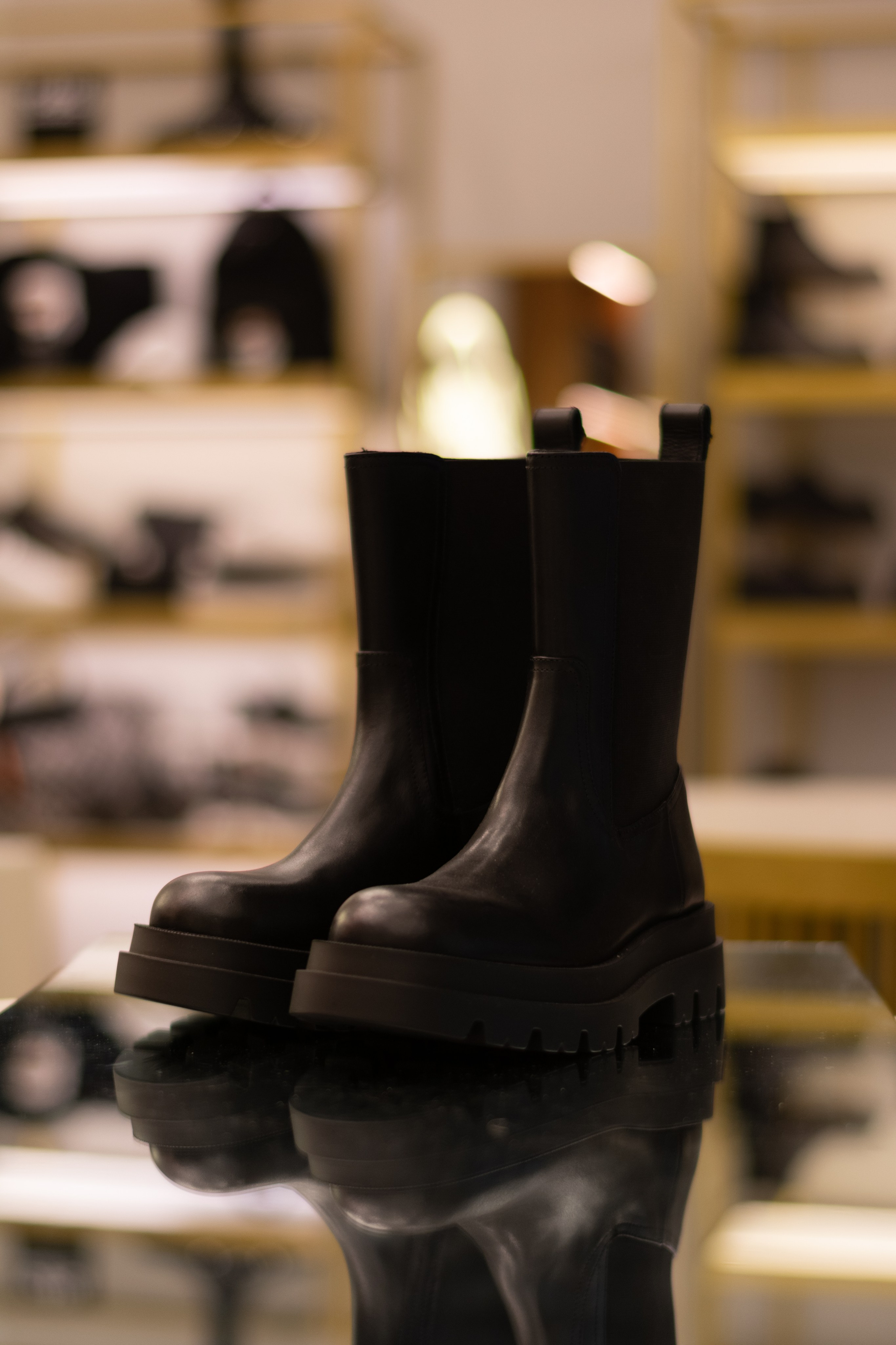 Для организаций. Предметная фотосессия для обувного магазина Capsula. Фотограф/видеограф Богдан Голованов