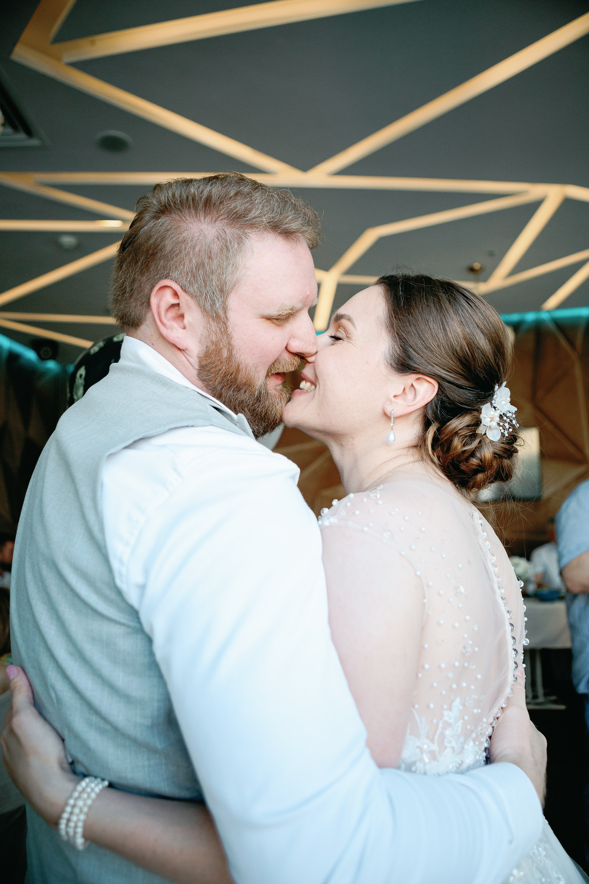 Фотограф на свадьбу.